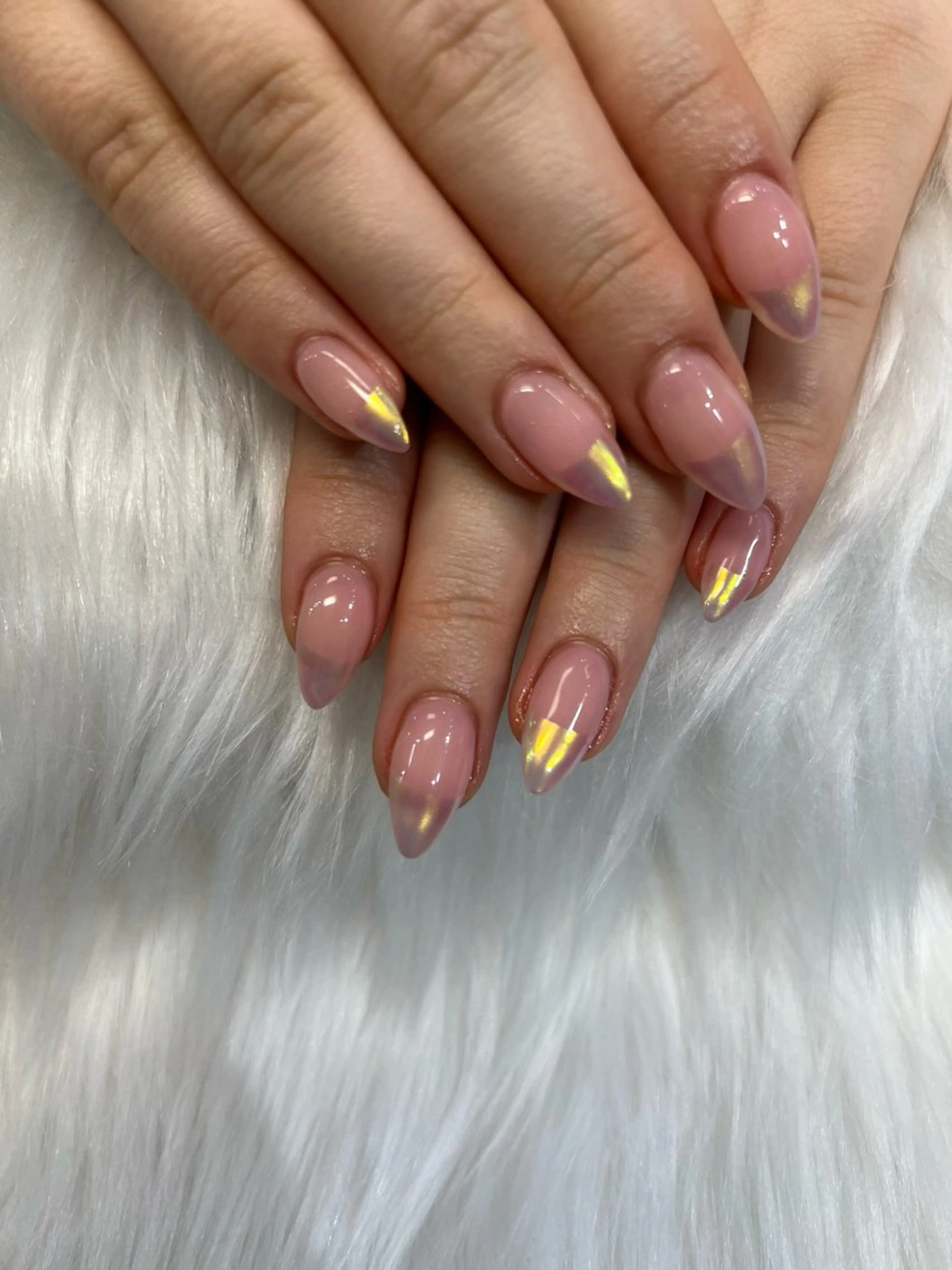 ネイル オーロラネイル フレンチネイル 隠れ家一戸建て金町 HIROMI 葛飾区のネイルデザイン