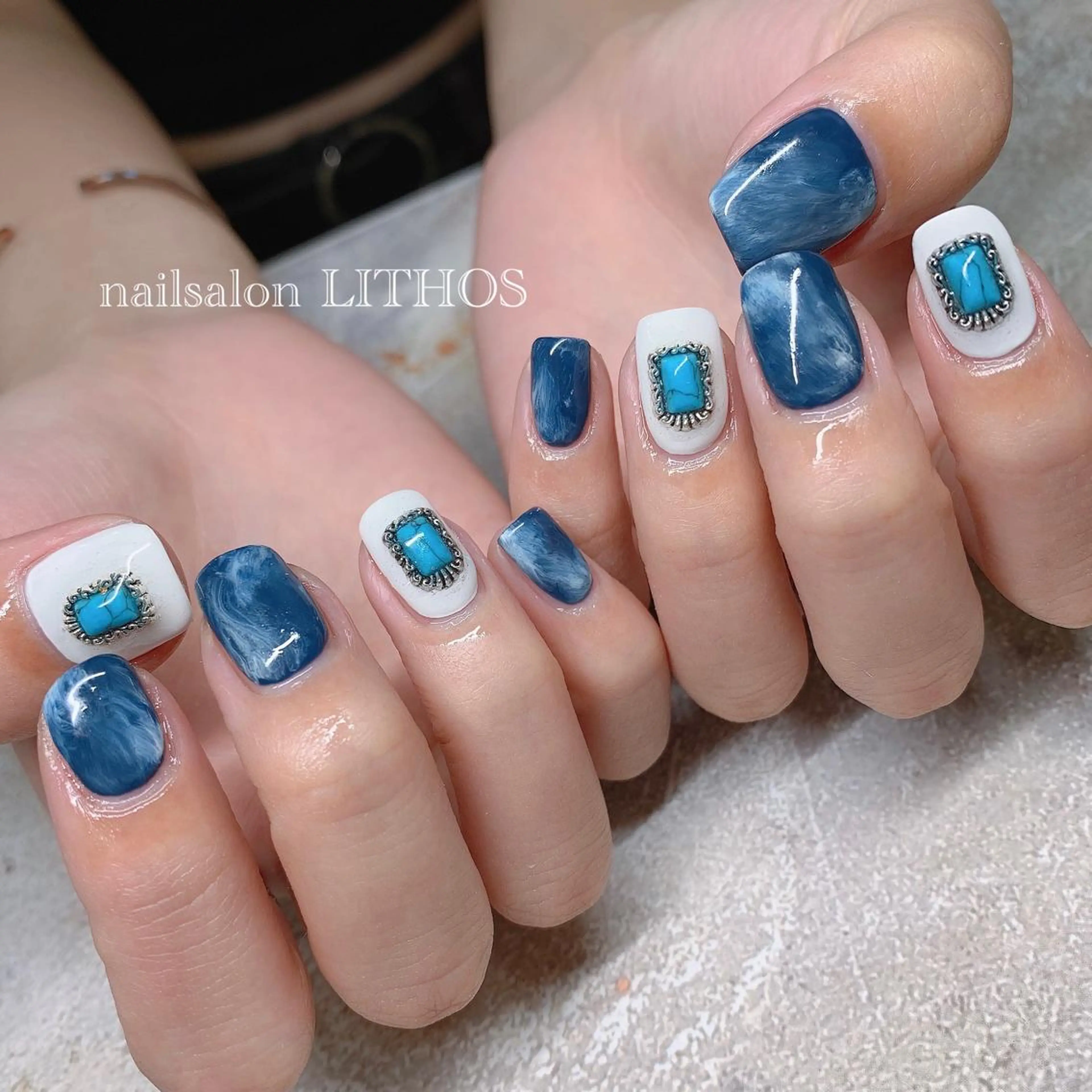 ミディアム ネイル ハンドネイル nailsalon Lithos所属・nailsalon Recontreのネイルデザイン