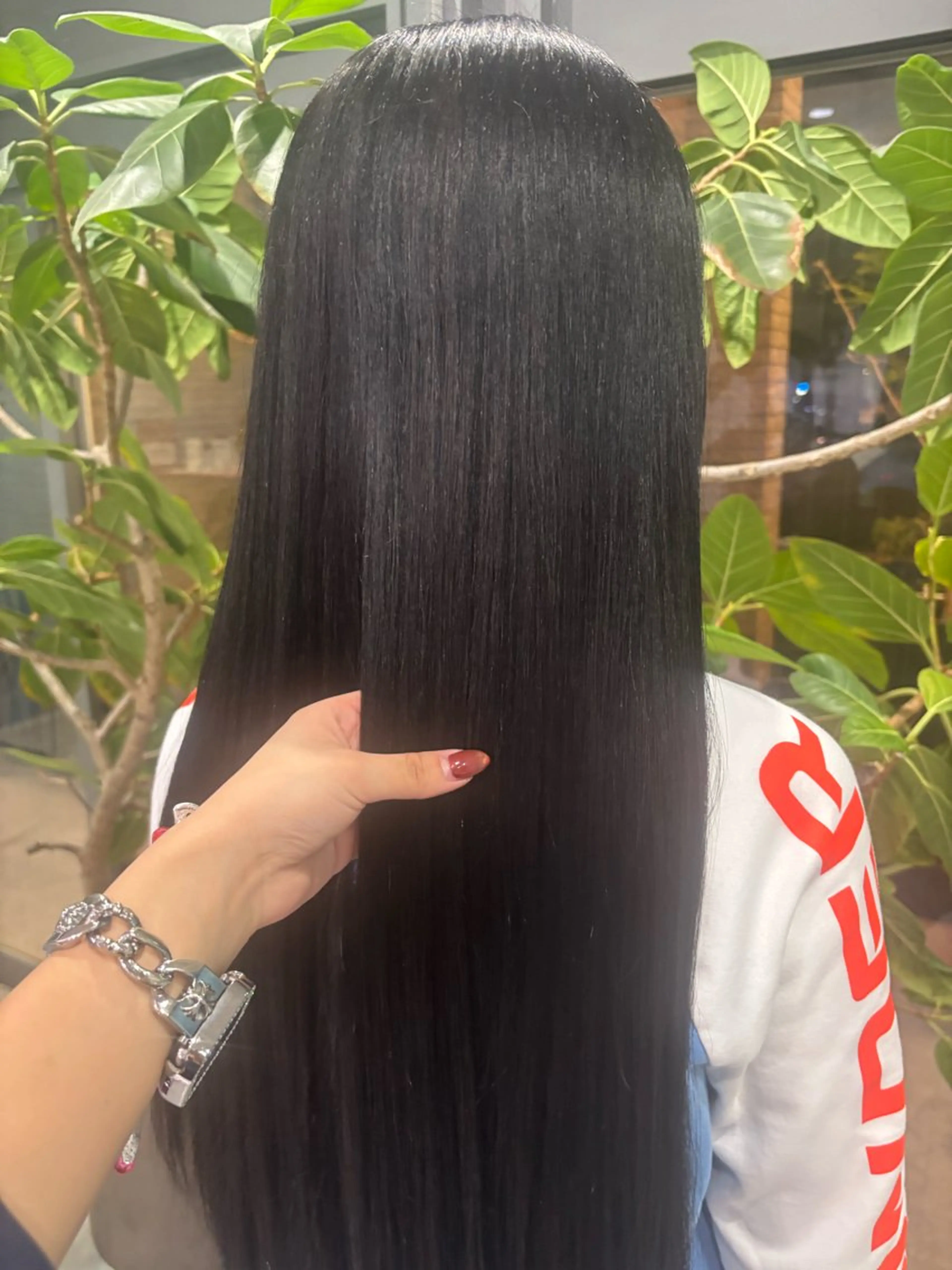 カラー 黒髪 ブルーカラー ブルーブラック ヘアカラー 🐈‍⬛JUMI /透明感カラー/🩶のヘアスタイル