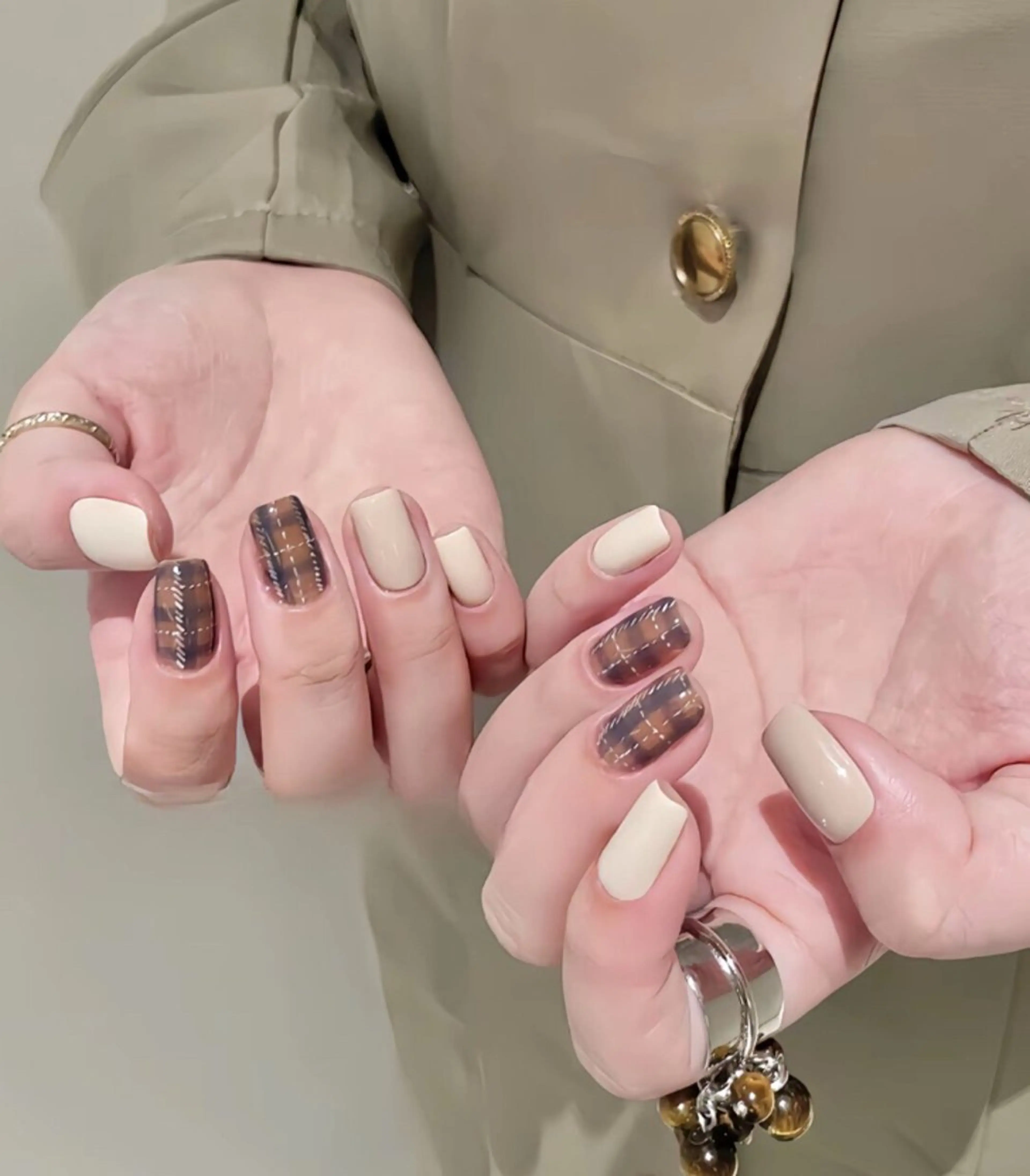 ネイル Le Clavier  Nail Salon所属・佐藤 ゆきのネイルデザイン