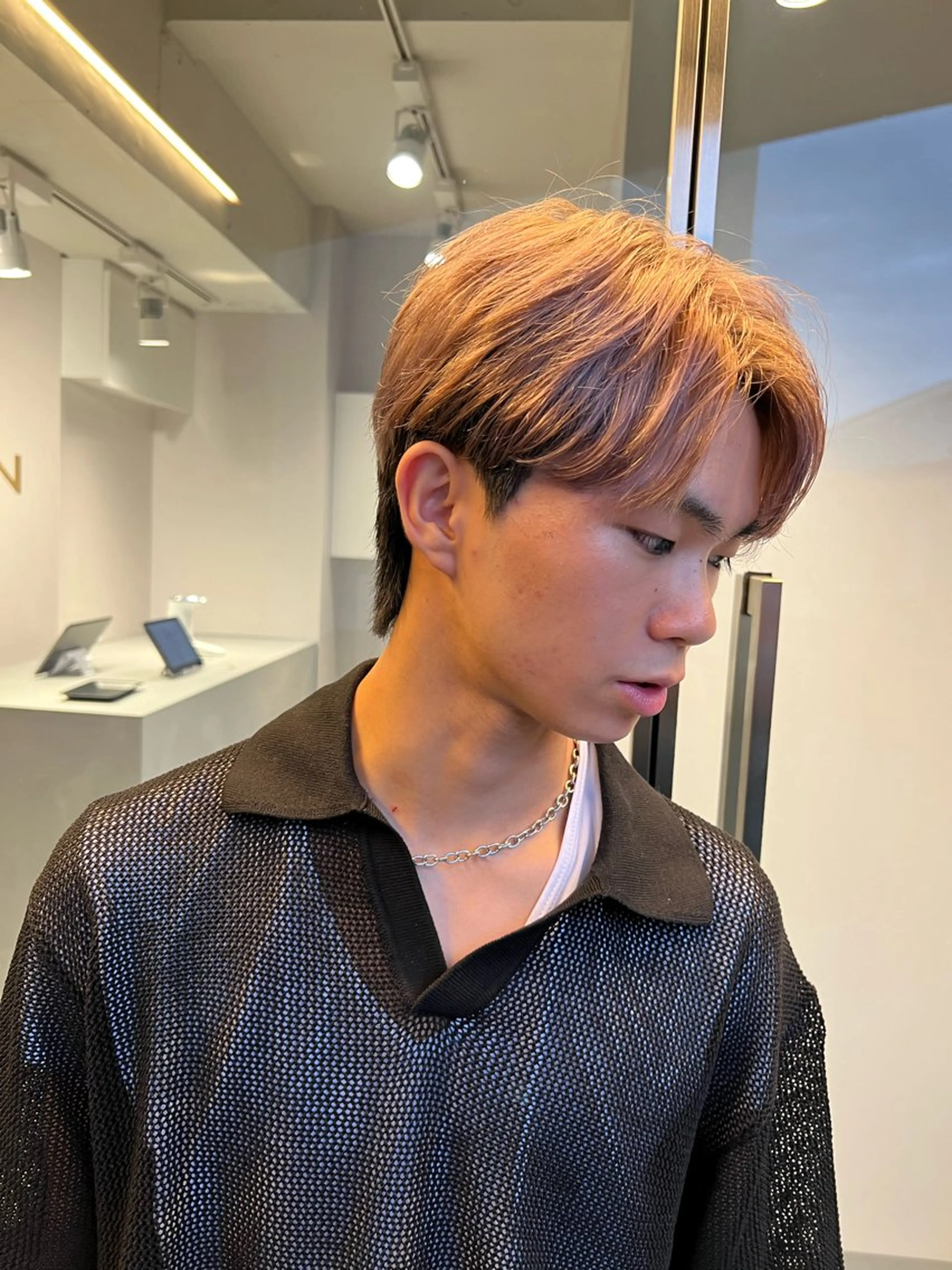 ショート カラー メンズ ベージュカラー ミルクティーベージュ ヘアカラー トリートメント 樋野 亮のヘアスタイル