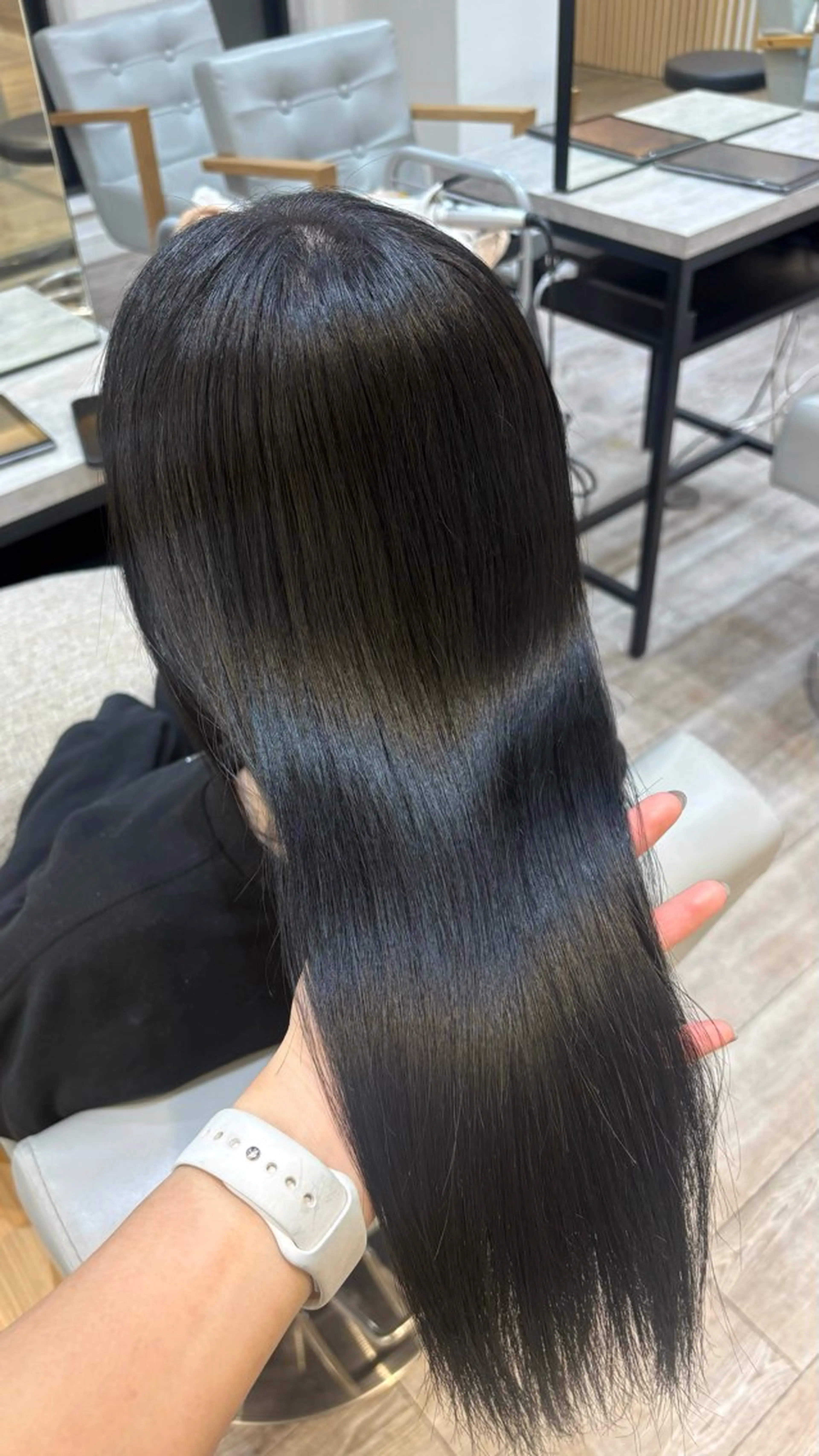 セミロング ヘアカラー トリートメント amber  池袋所属・大木 唯月のヘアスタイル