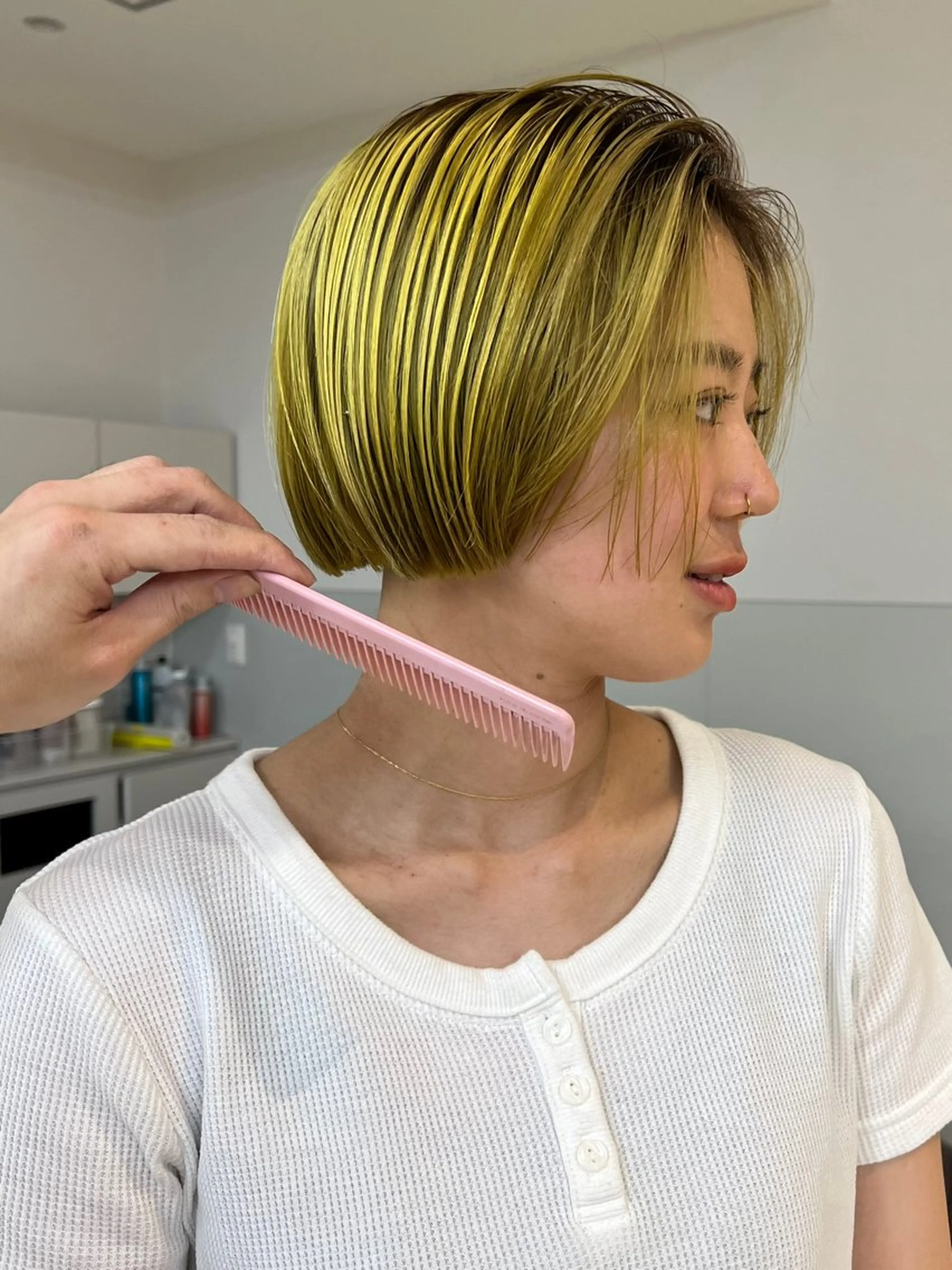 ショート カラー ブリーチ ブロンド ケアブリーチ 透明感カラー ダブルカラー カット ヘアカラー トリートメント レイヤー専門家 ダブルカラー修のヘアスタイル