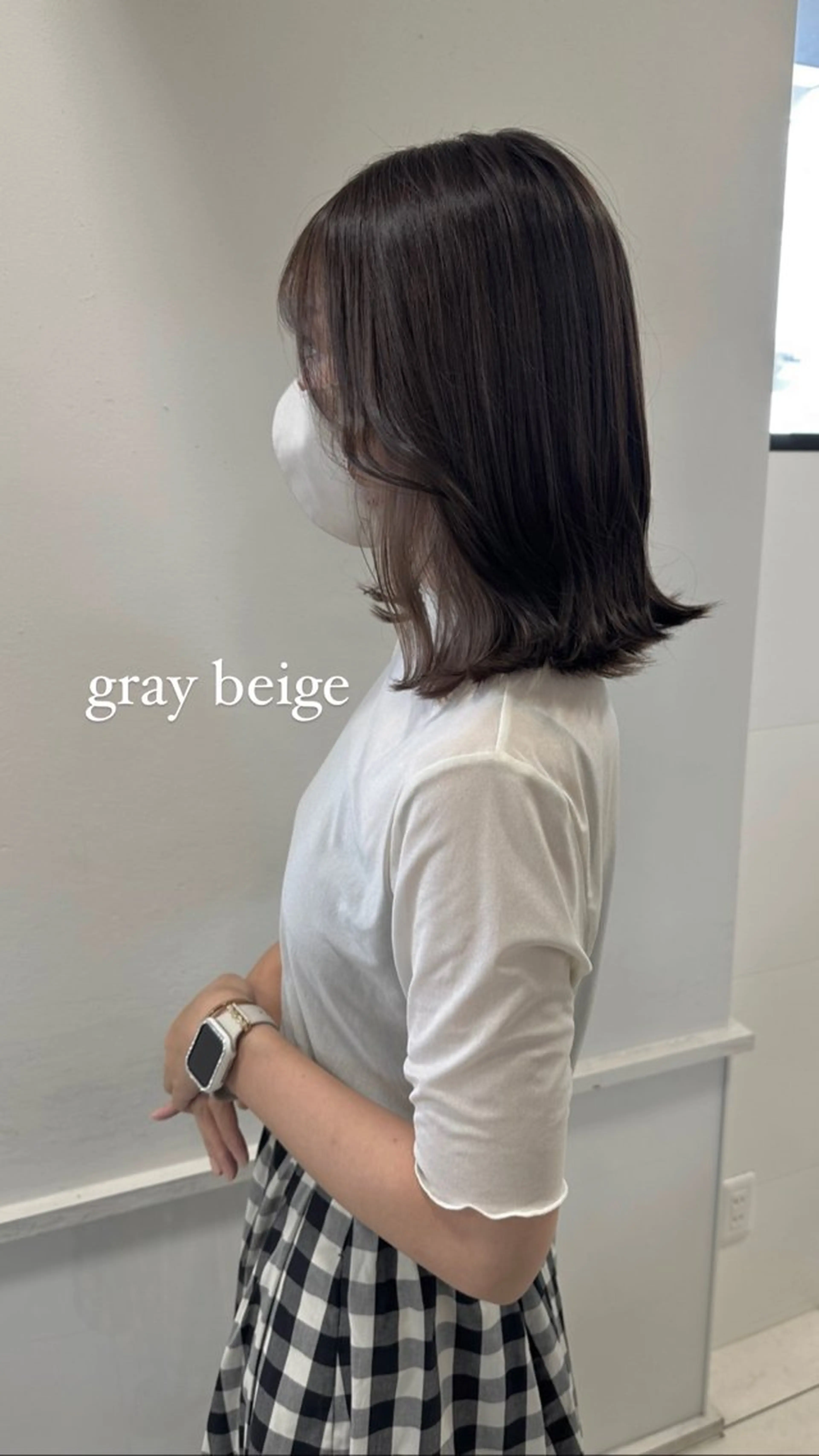 ミディアム カラー イヤリングカラー グレージュ インナーカラー 山下恋佳/矢場町/ ブリーチ/ショートのヘアスタイル