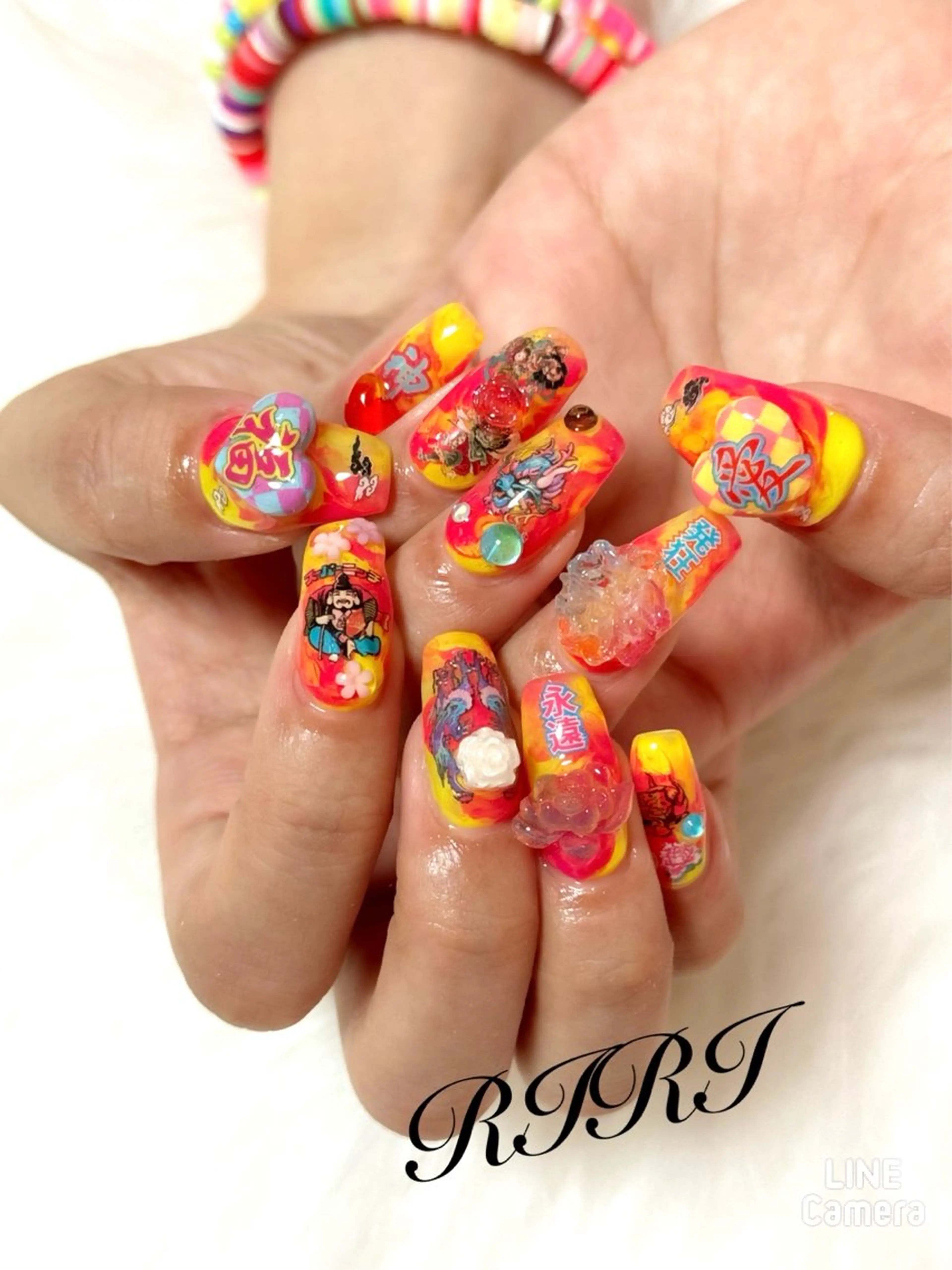 ネイル ジェルネイル キラキラネイル 大理石ネイル(マーブル) ショートネイル ハンドネイル riri オーナーのネイルデザイン