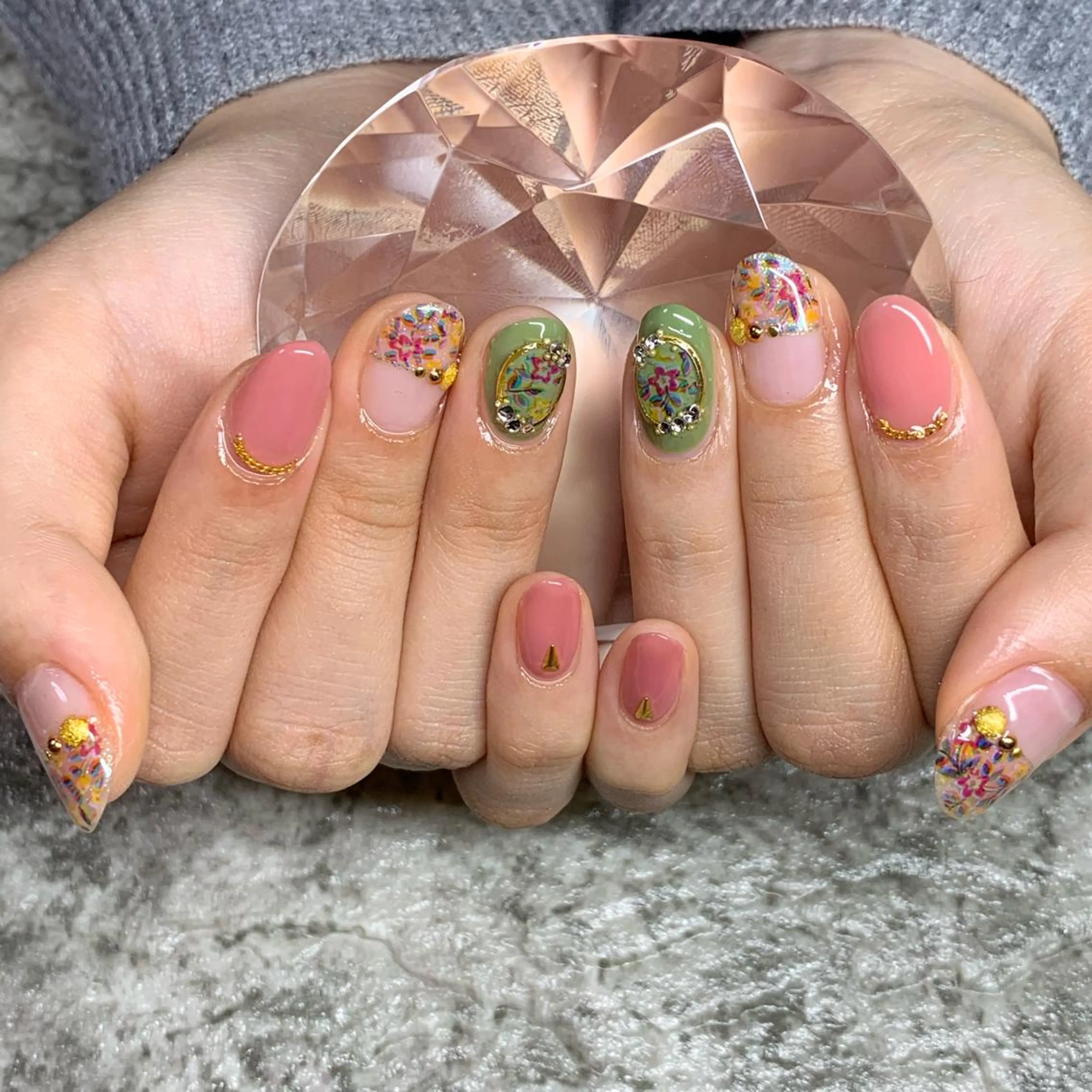 ネイル RuxuryNail ／RiAnnaのネイルデザイン