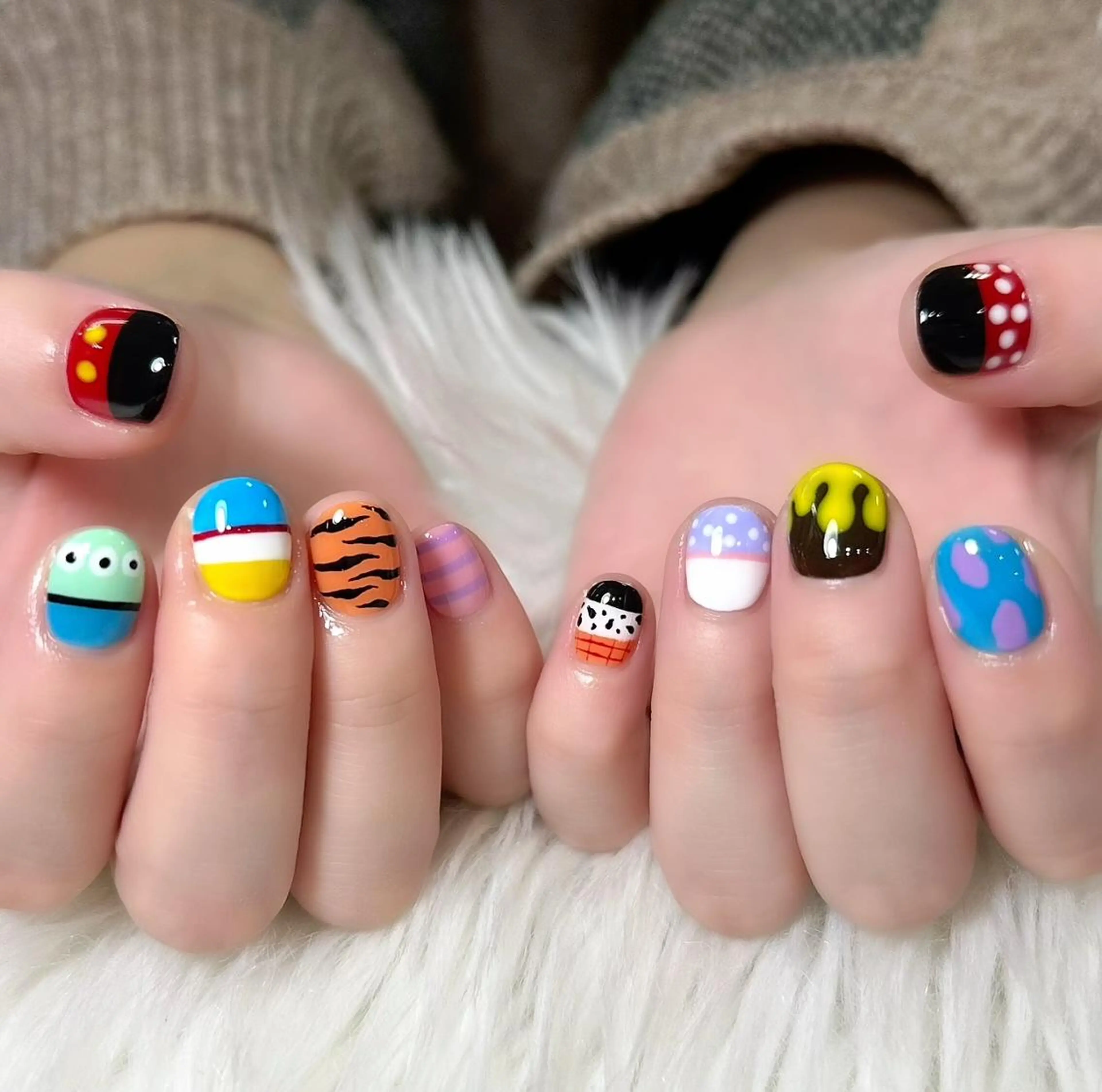 ネイル ❤️💛REBEST 京橋 nailのネイルデザイン