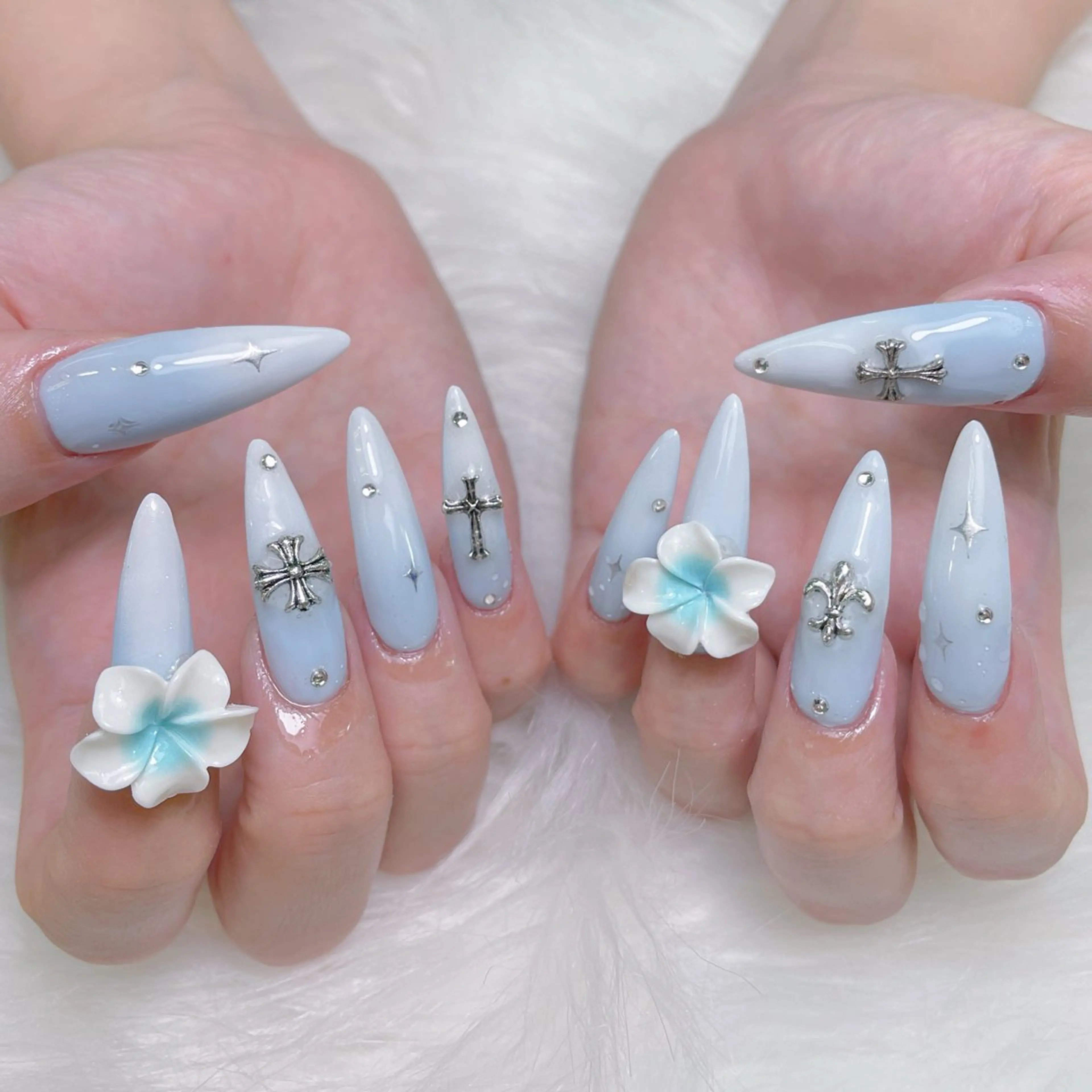 ネイル チークネイル クリアネイル ガーリー キラキラネイル 韓国ネイル ハンドネイル NailPrincess所属・princess スカルプ専門店のネイルデザイン