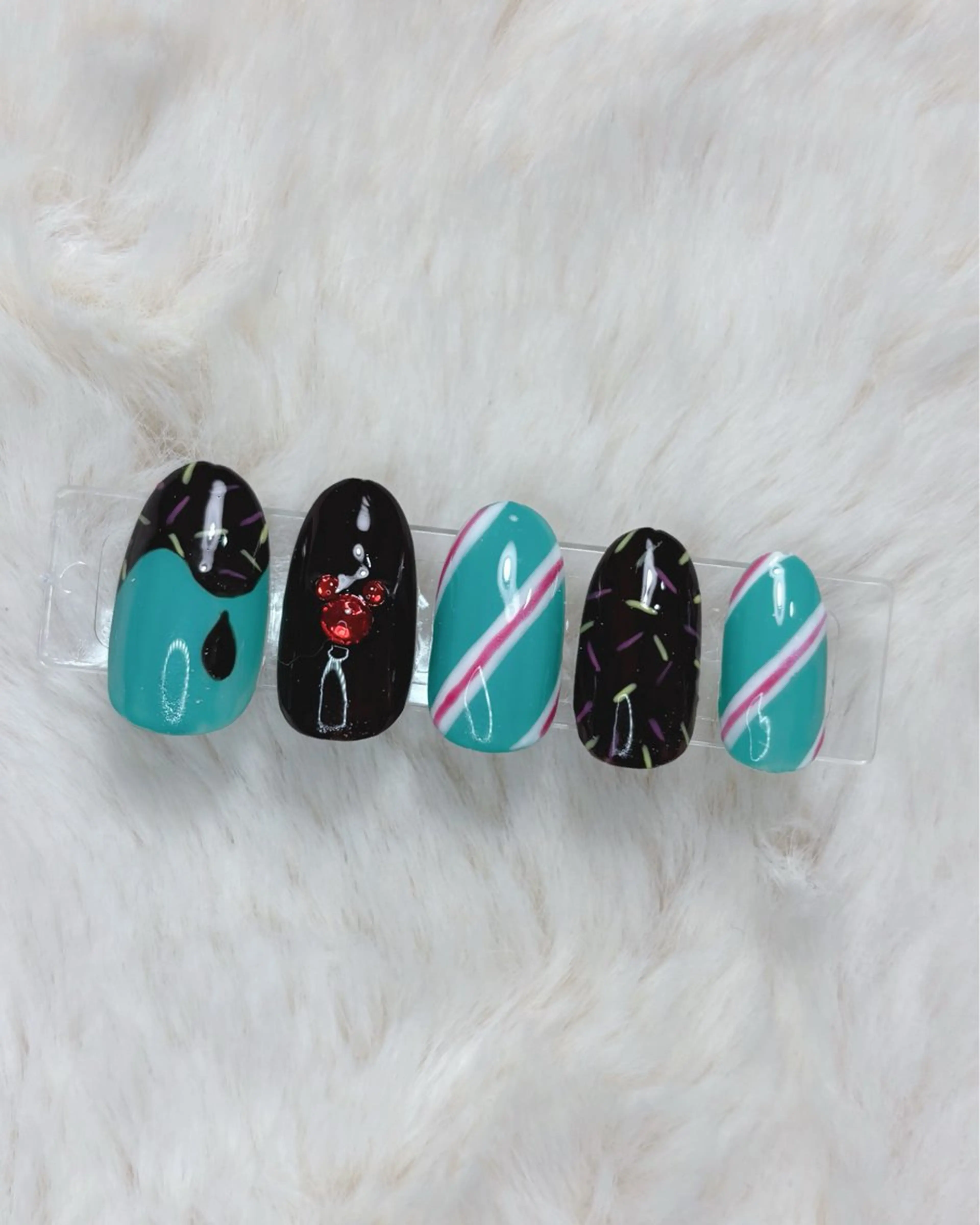 ネイル ハンドネイル 國本 由奈のネイルデザイン