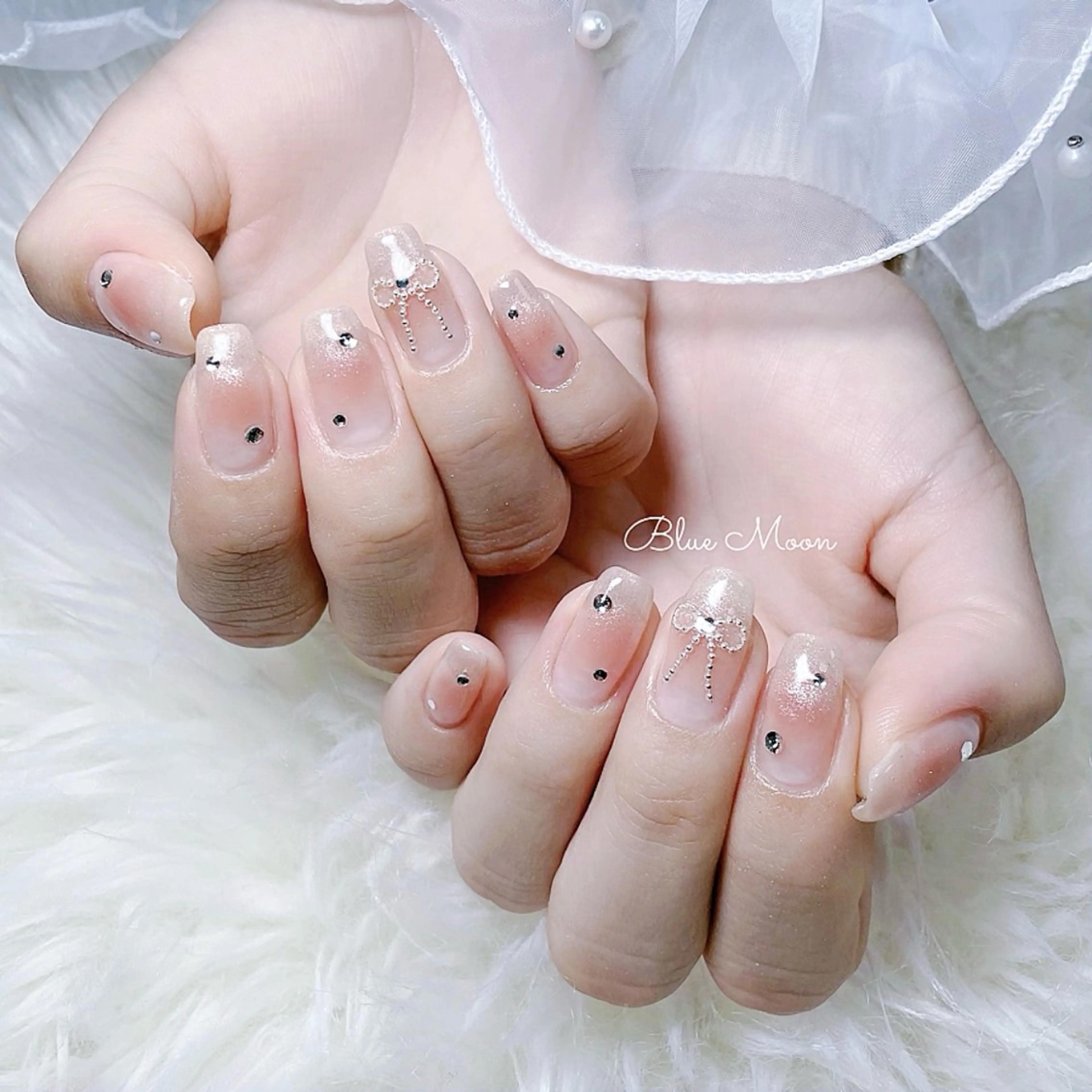 ネイル ハンドネイル フットネイル ハンドケア nail salon Blue Moonのネイルデザイン