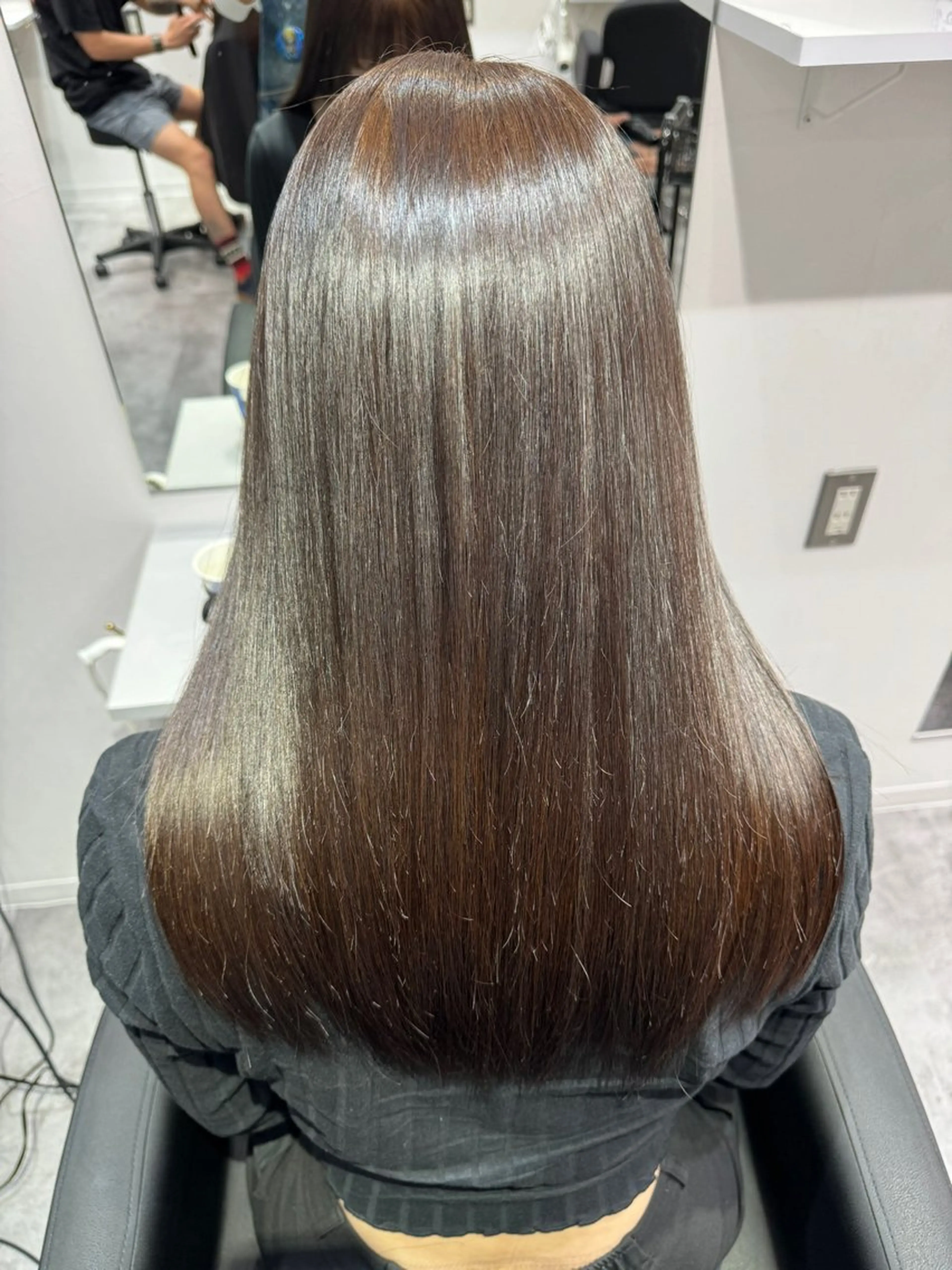 セミロング カット 縮毛矯正 トリートメント 💎レイヤーカット× 髪質改善💎後藤陸のヘアスタイル