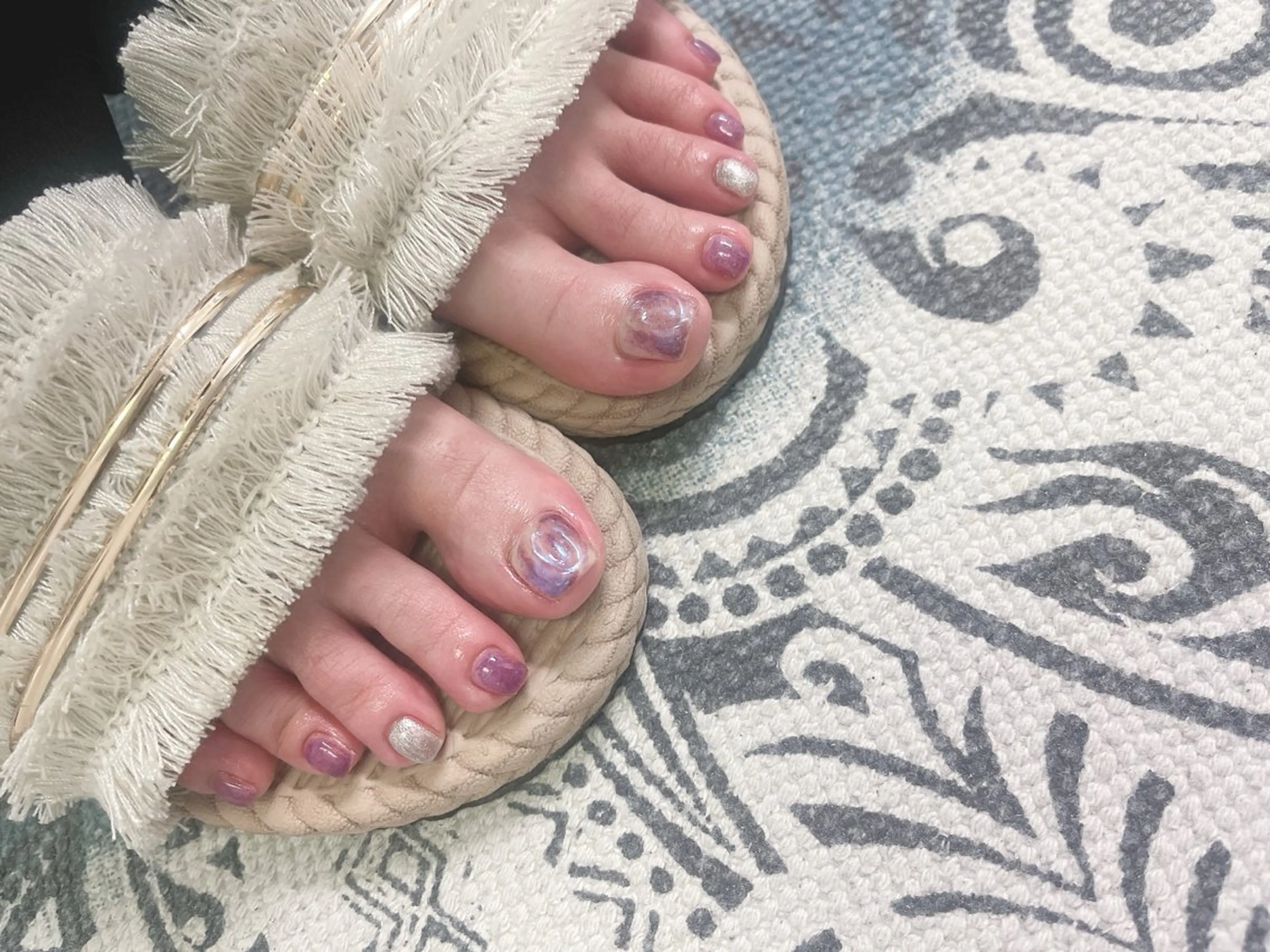 ネイル アートネイル フットネイル フレンチネイル ジェルネイル グラデーション フットネイル 💎ビューティサロン 湘南　RIRAN💎のネイルデザイン