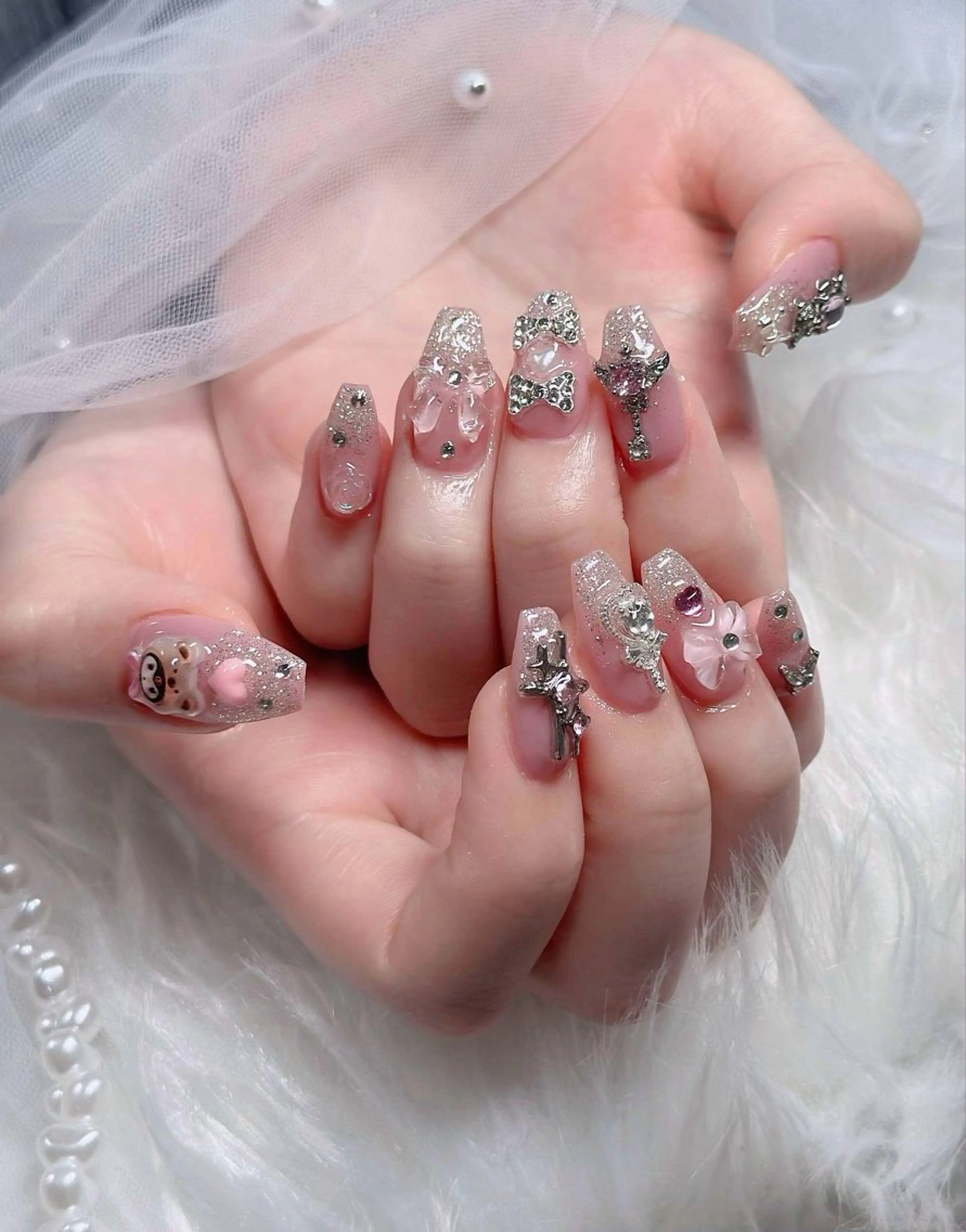 ネイル フレンチネイル ジェルネイル ガラスフレンチ ハロウィン ハート ハンドネイル H.baby Nail Salonのネイルデザイン