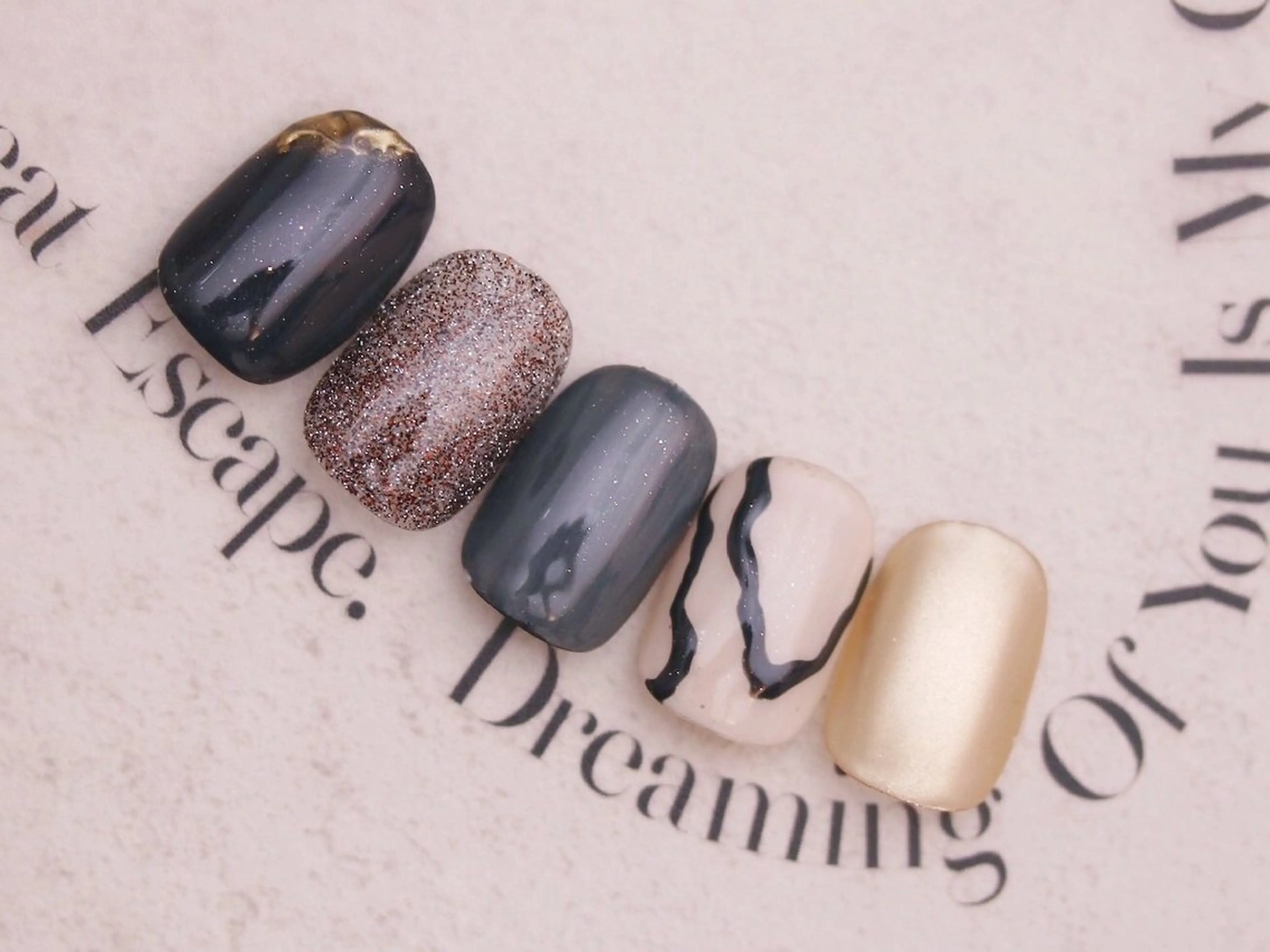 デザイン3 ワンカラー2 パラジェル ※クレーム、お直しは対応できかねます。注意事項必読の写真