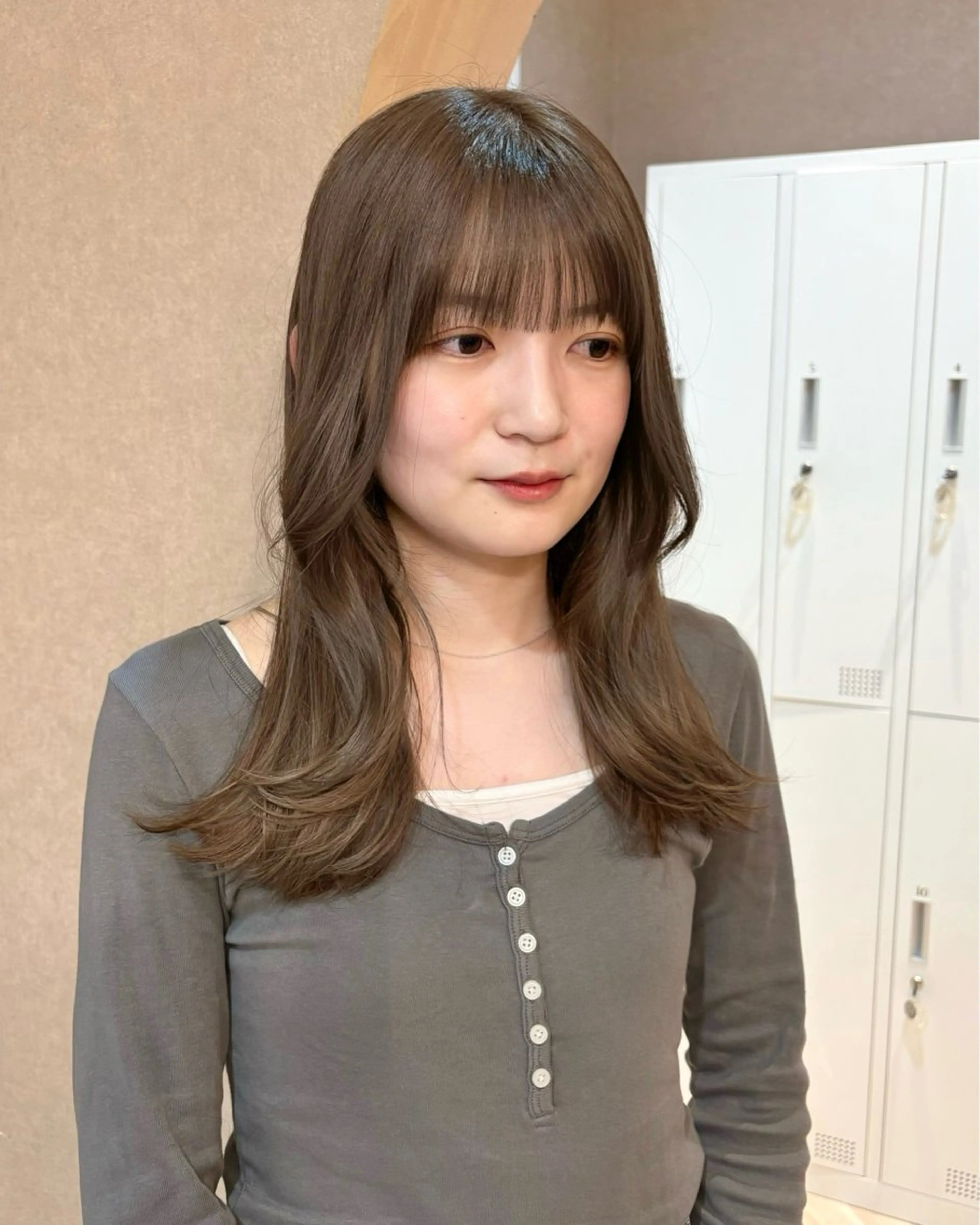 ミディアム ヘアカラー トリートメント 似合わせ/ベージュ /レイヤー/りほ🤍のヘアスタイル