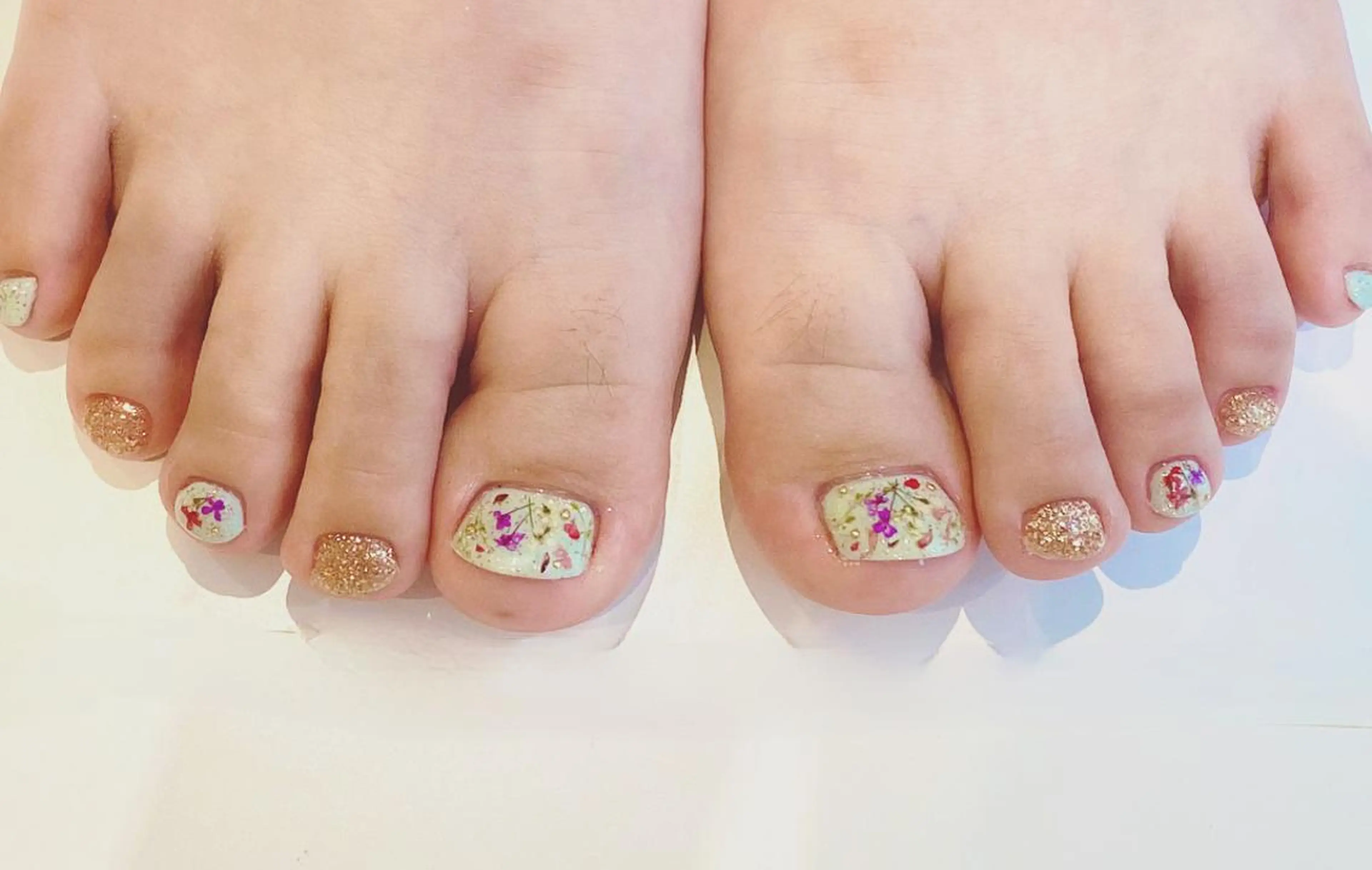 ネイル Nail Salon Coffret西中島店所属・coffret　酒井 萌のネイルデザイン