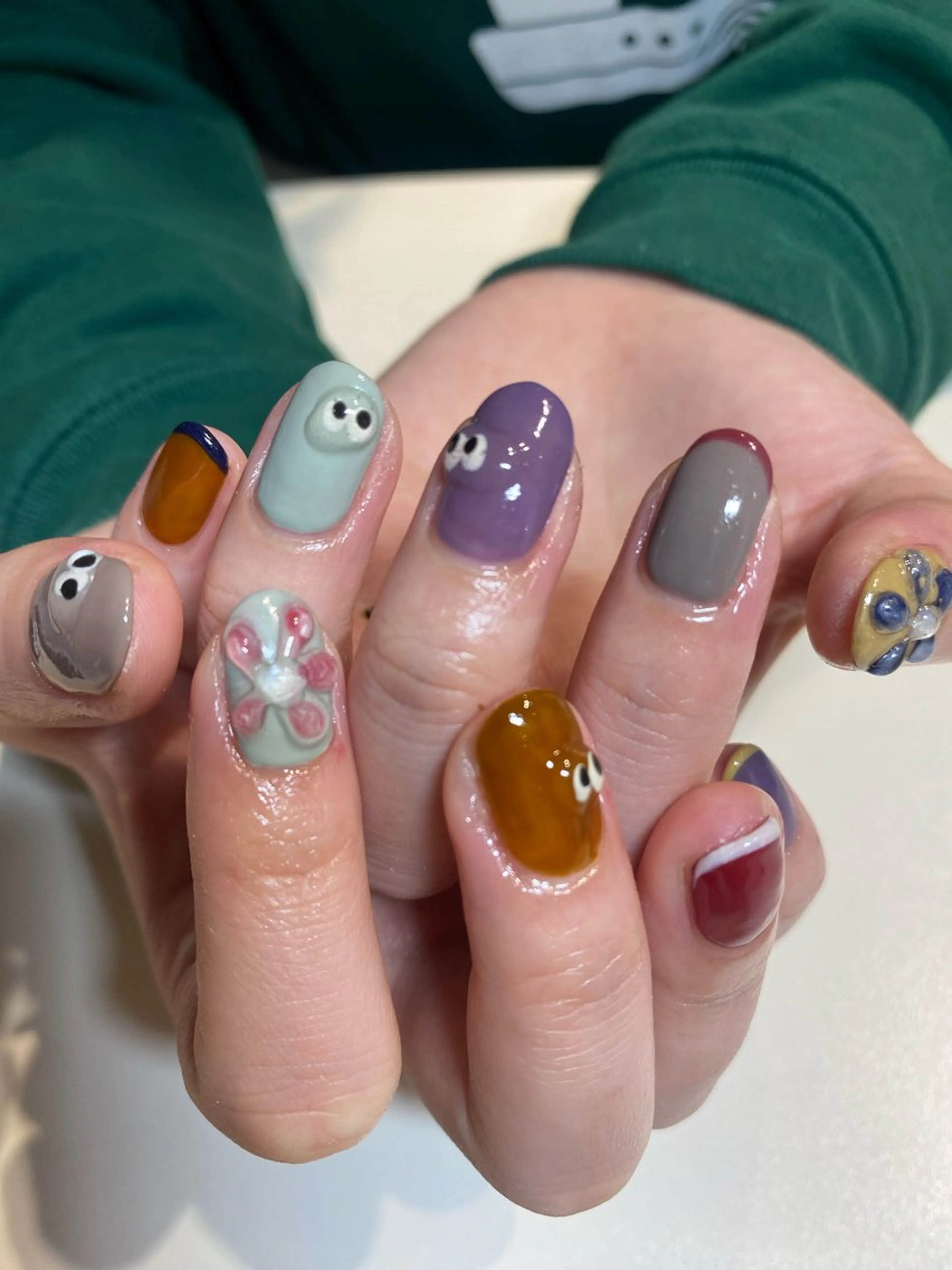 ネイル フットネイル フレンチネイル ジェルネイル グラデーション マグネットネイル ハンドネイル ヘアー.ネイル二刀流 misa🫧のヘアスタイル