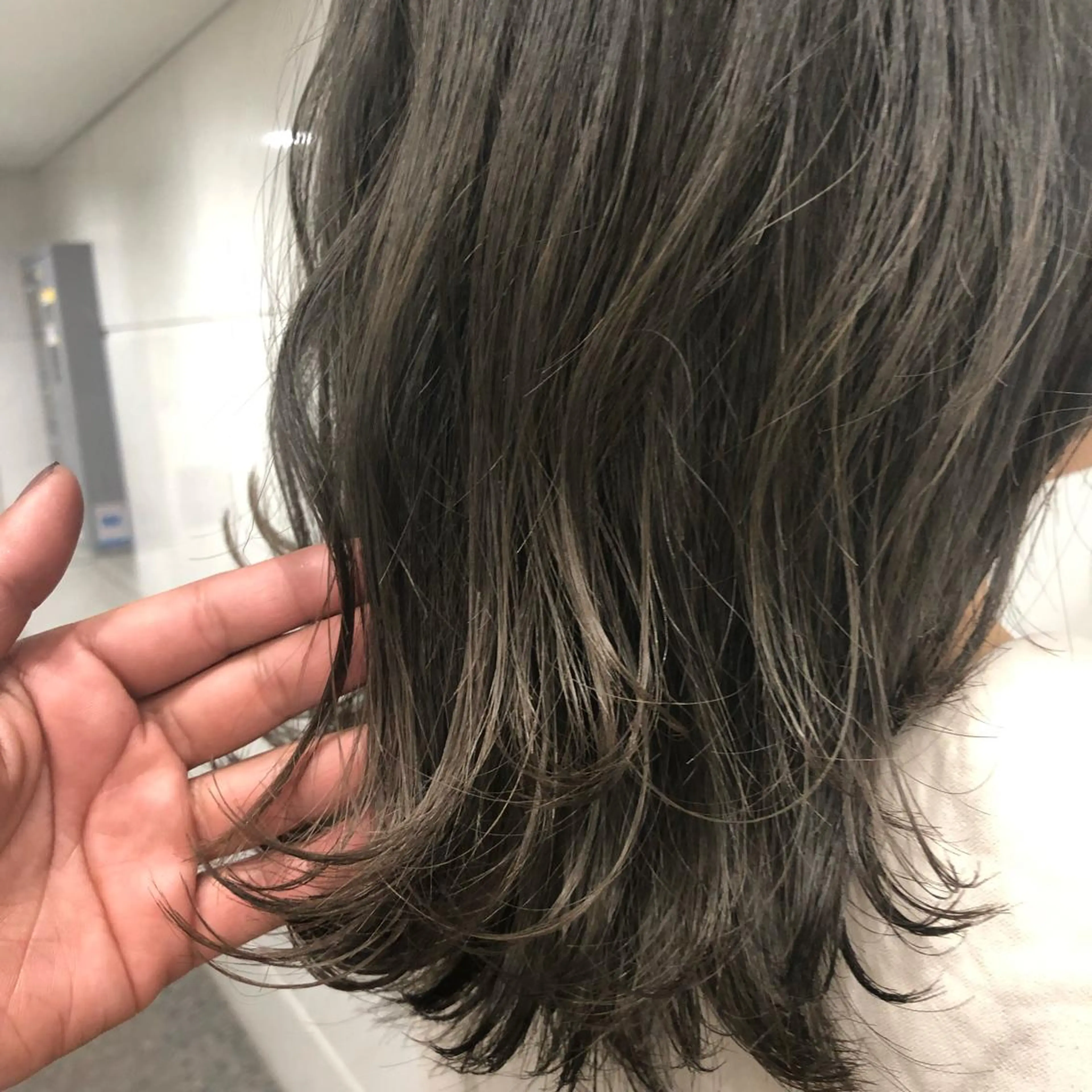 ミディアム Lafith hair lit所属・今井 悠菜のヘアスタイル