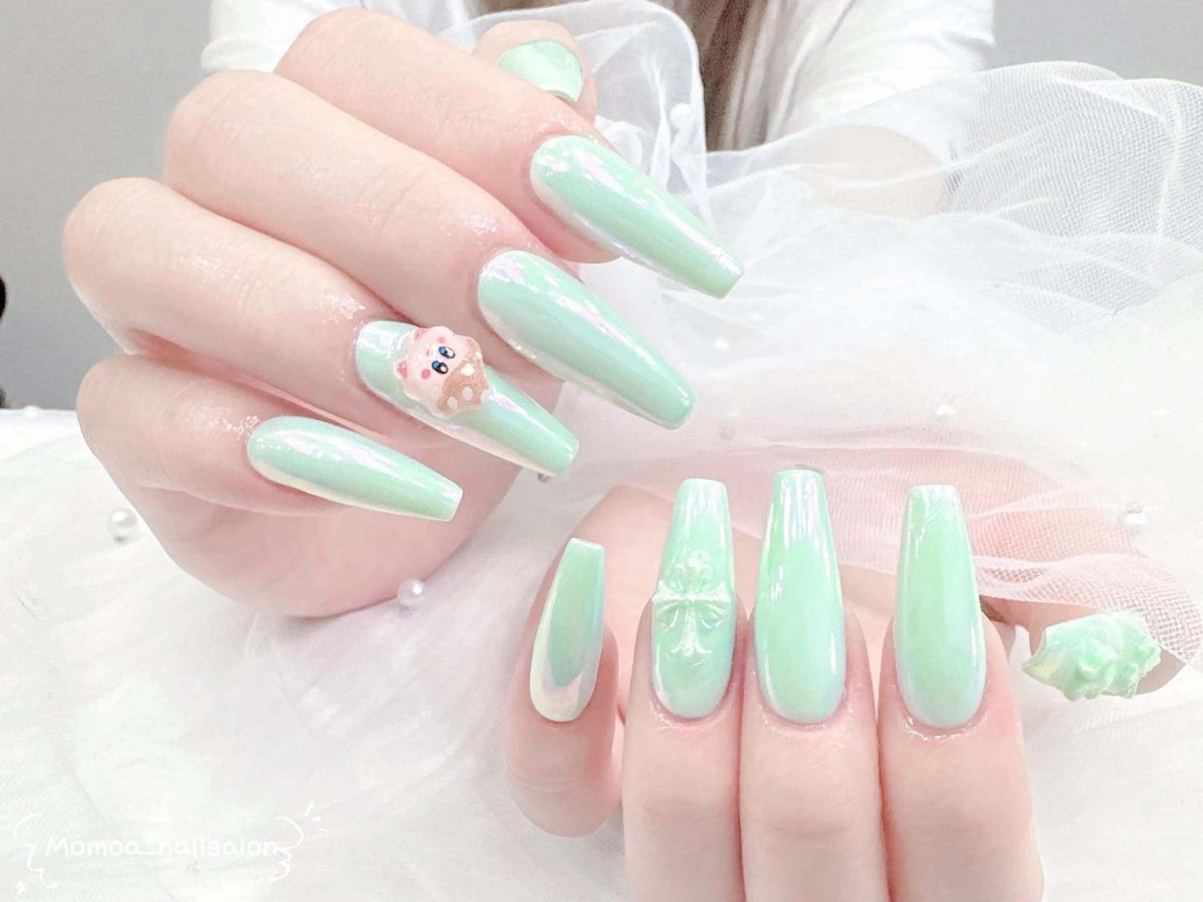 ネイル キラキラネイル スカルプネイル ハンドネイル MoMoA Nail ネイル長さ出し専門店のネイルデザイン