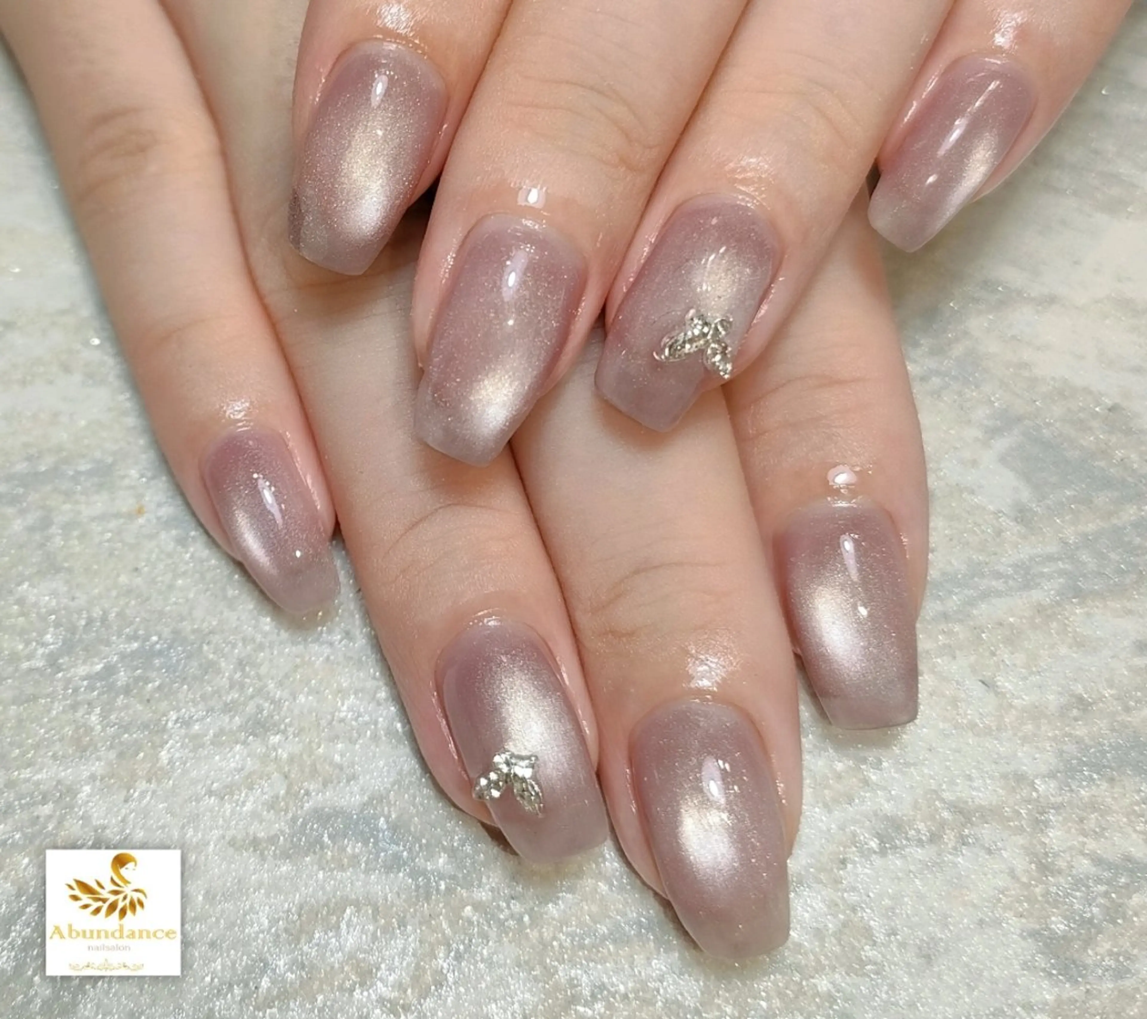 ネイル マグネットネイル ハンドネイル 完全予約制個室サロン Abundancesのネイルデザイン