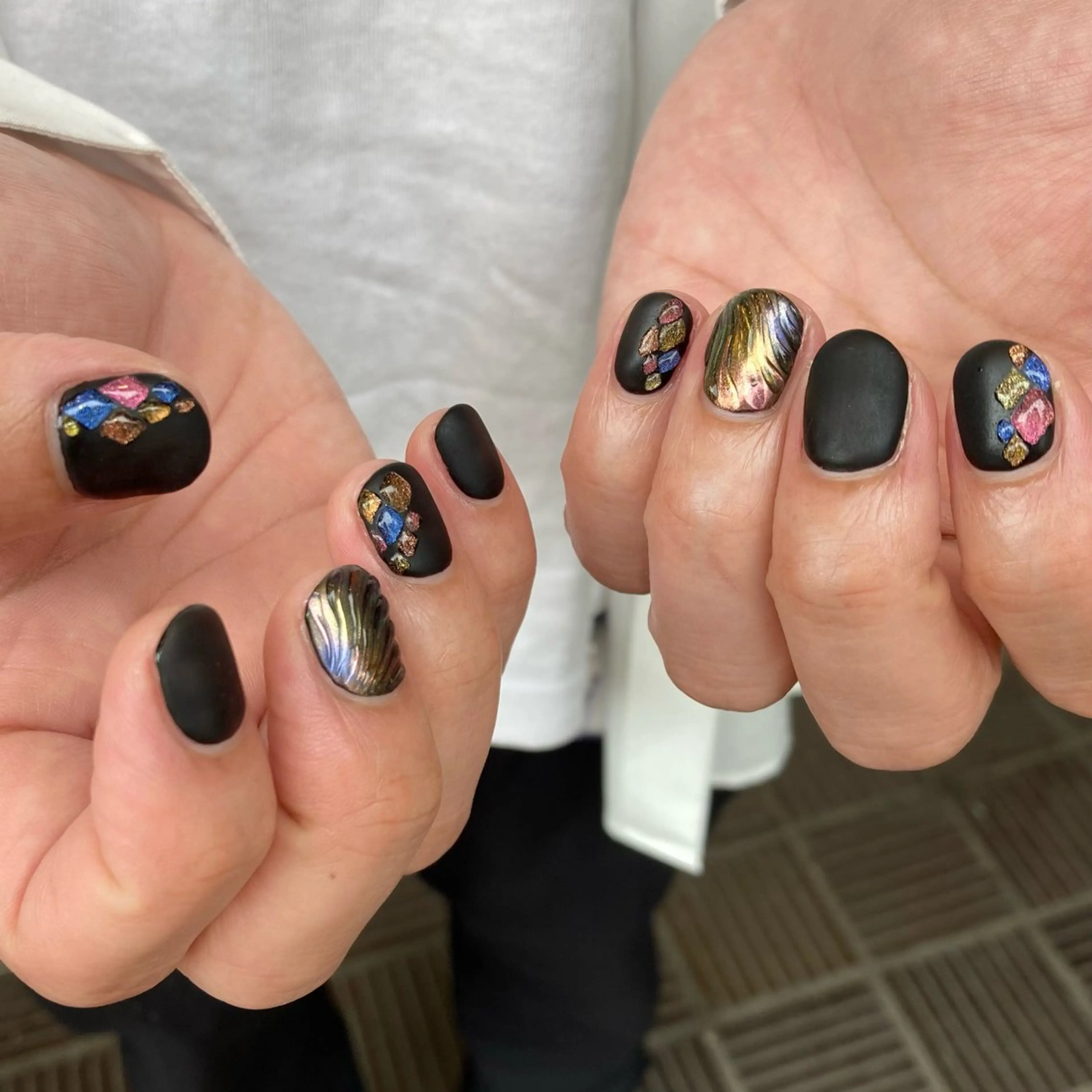 ネイル メンズネイル ミラーネイル ハンドネイル shio ♡ 1月予約受付中のネイルデザイン