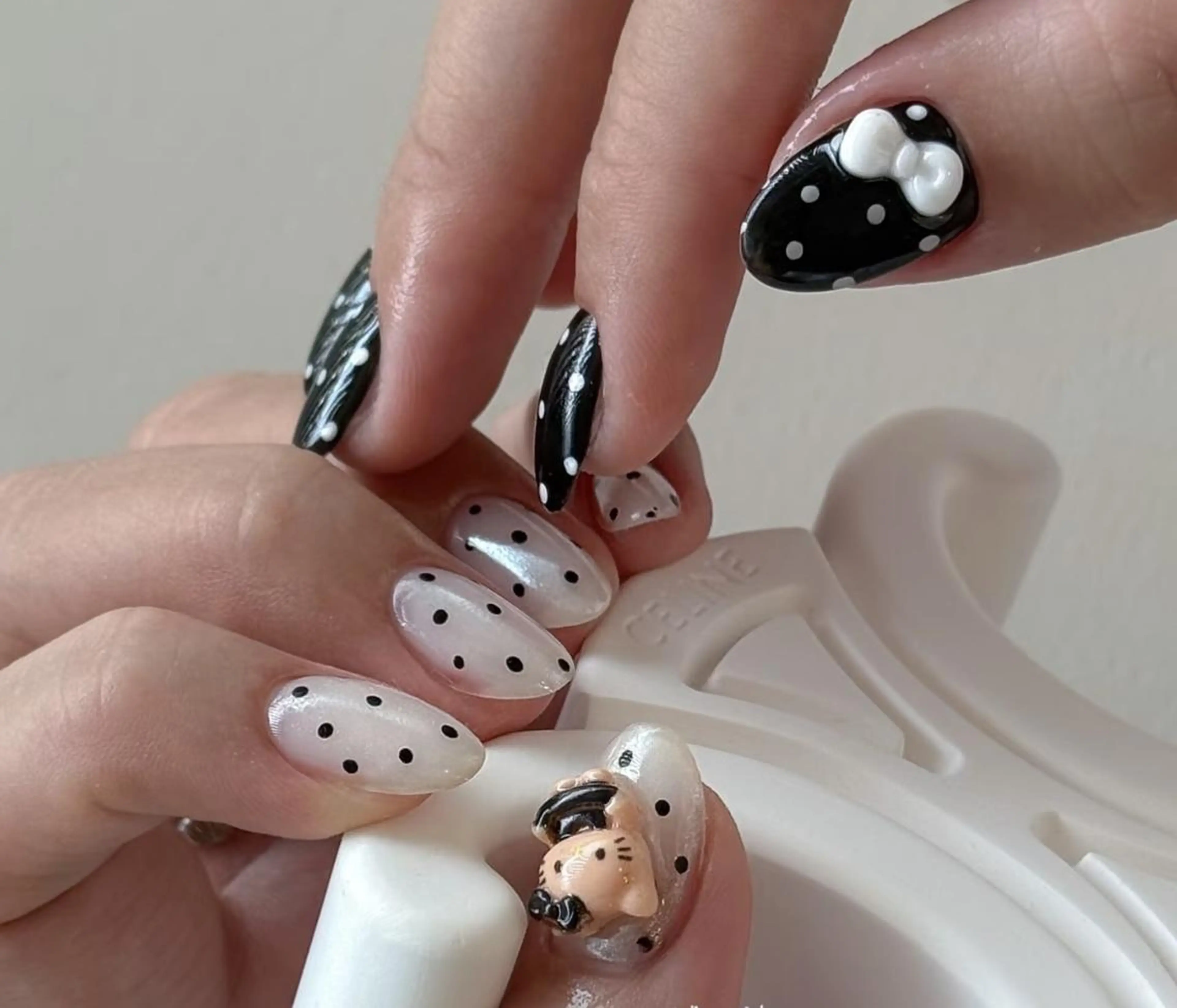 ネイル ハンドネイル ハンドケア 🍑 momo_nailのネイルデザイン