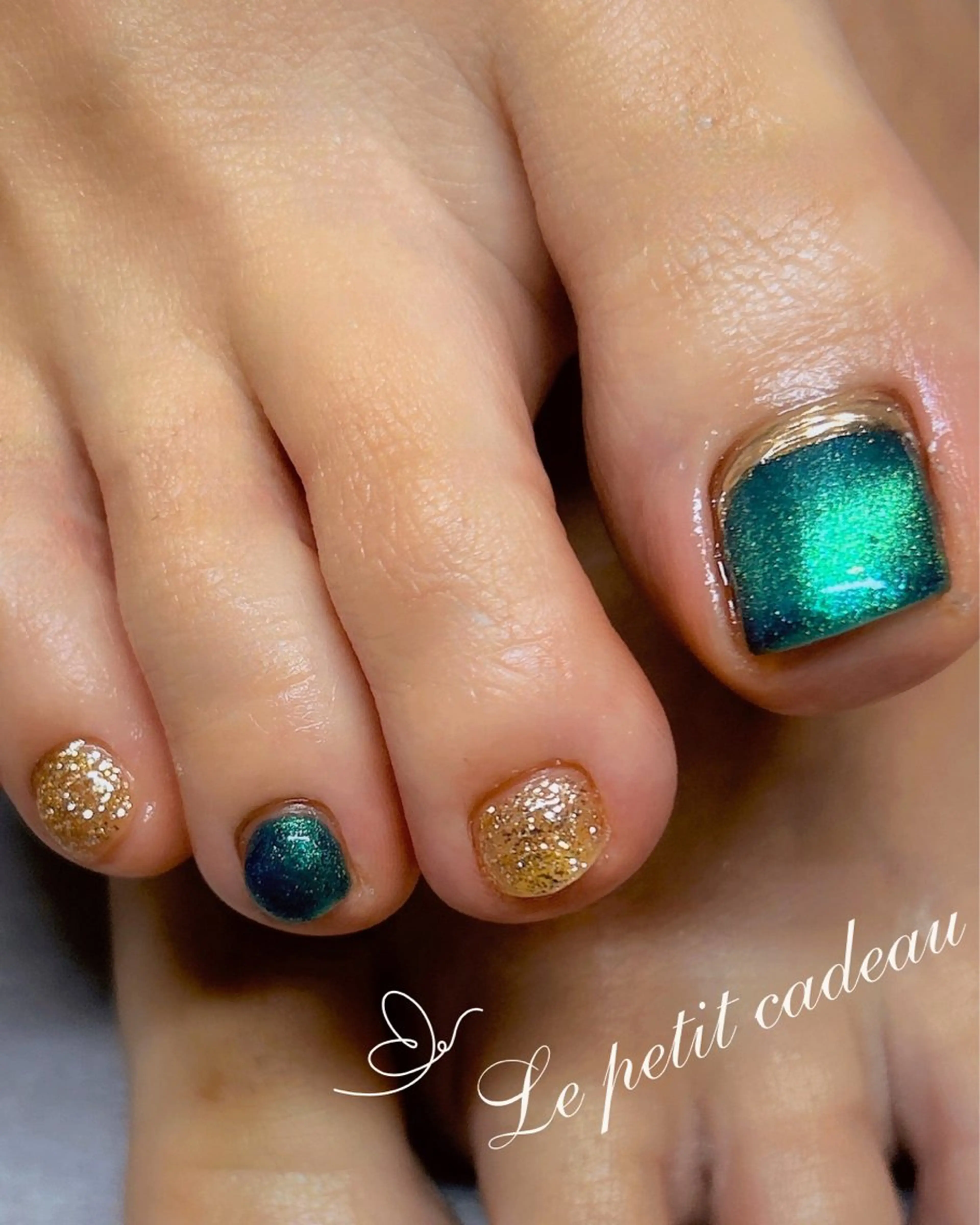 ネイル グリーン マグネットネイル ハンドネイル 栗山 カンナのネイルデザイン