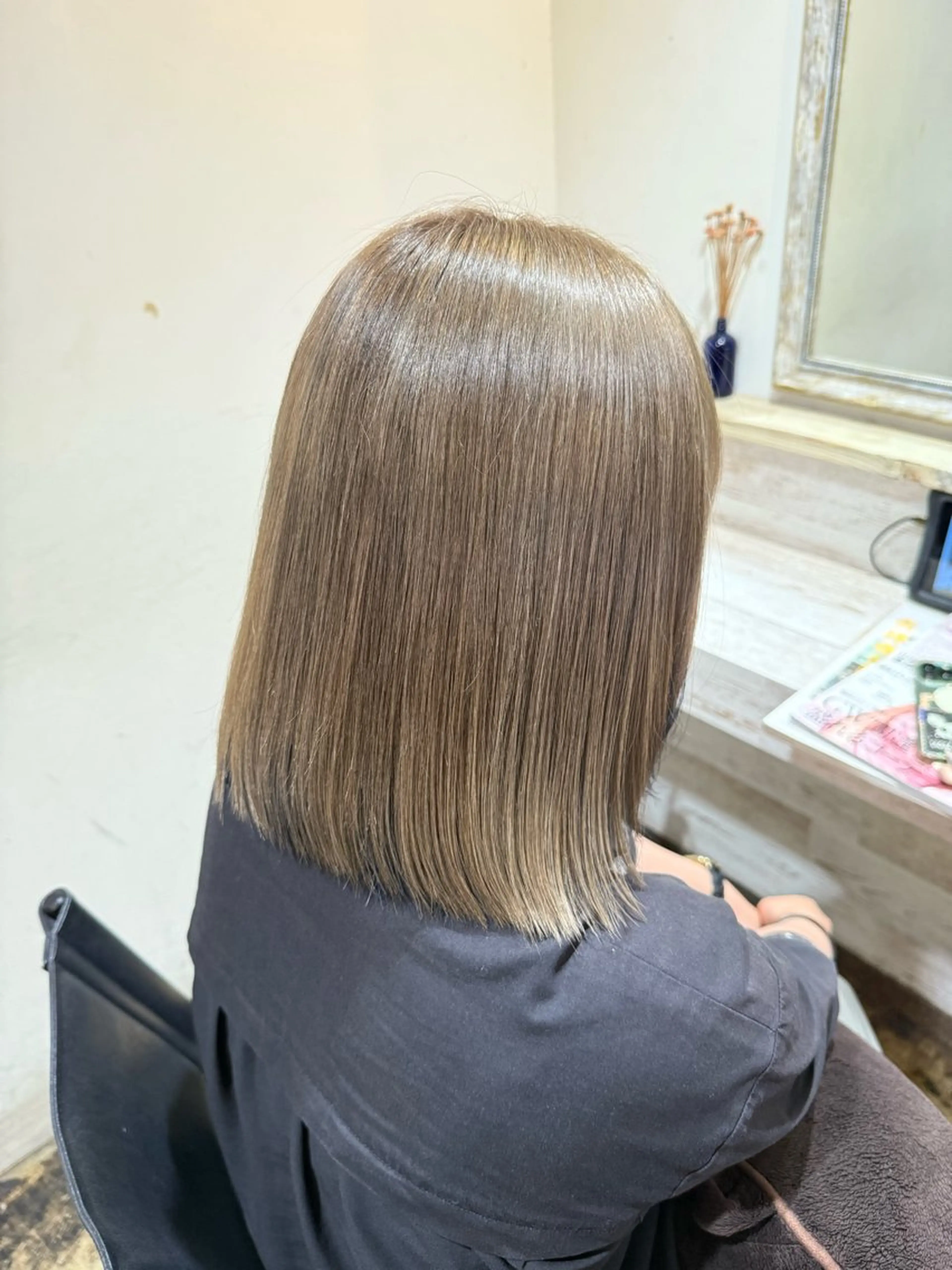 ミディアム カラー グレージュ カット ヘアカラー トリートメント 透明感カラー/パーマ 🌀アオノのヘアスタイル