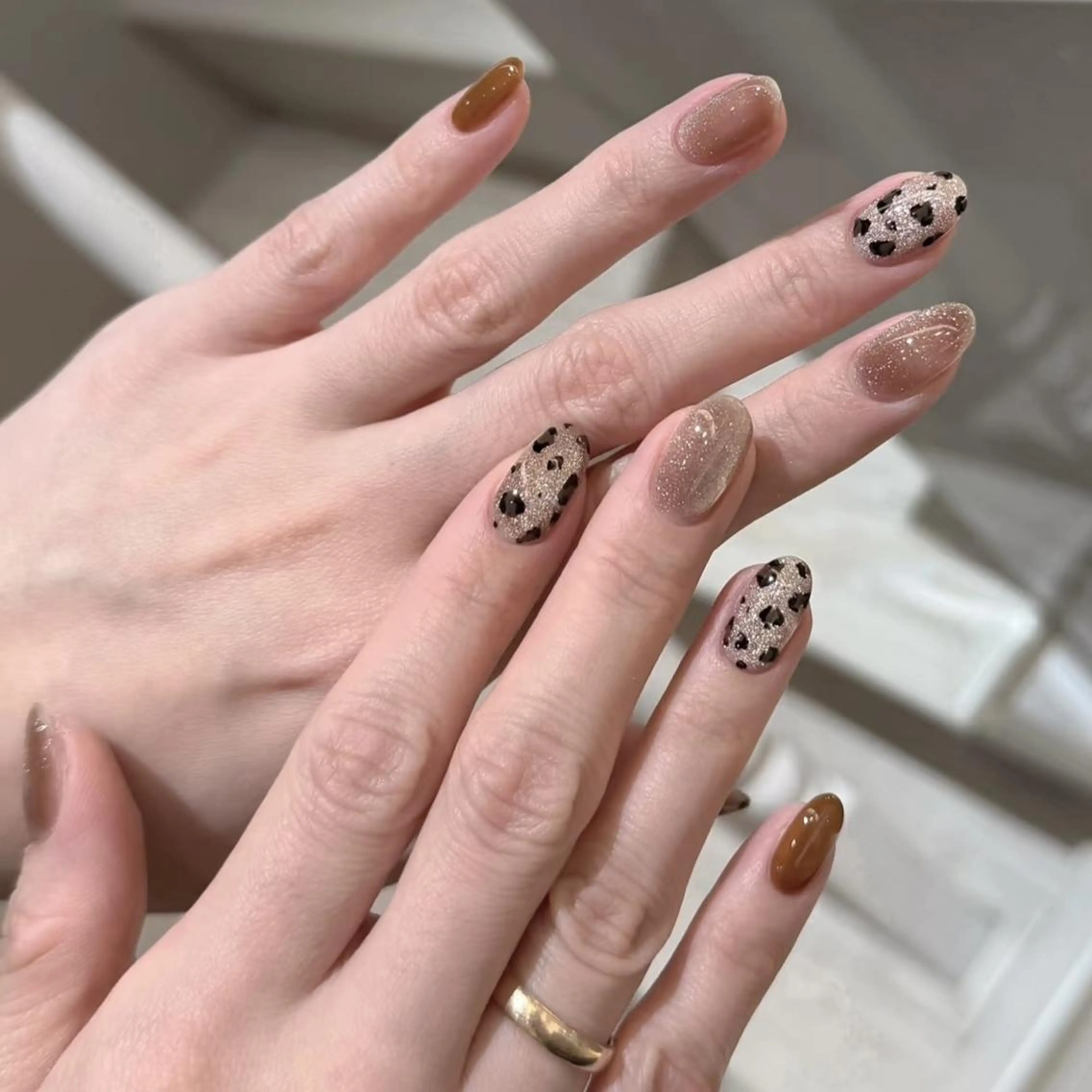 カラー ミディアム ハンドネイル ハンドケア 🍑 momo_nailのネイルデザイン