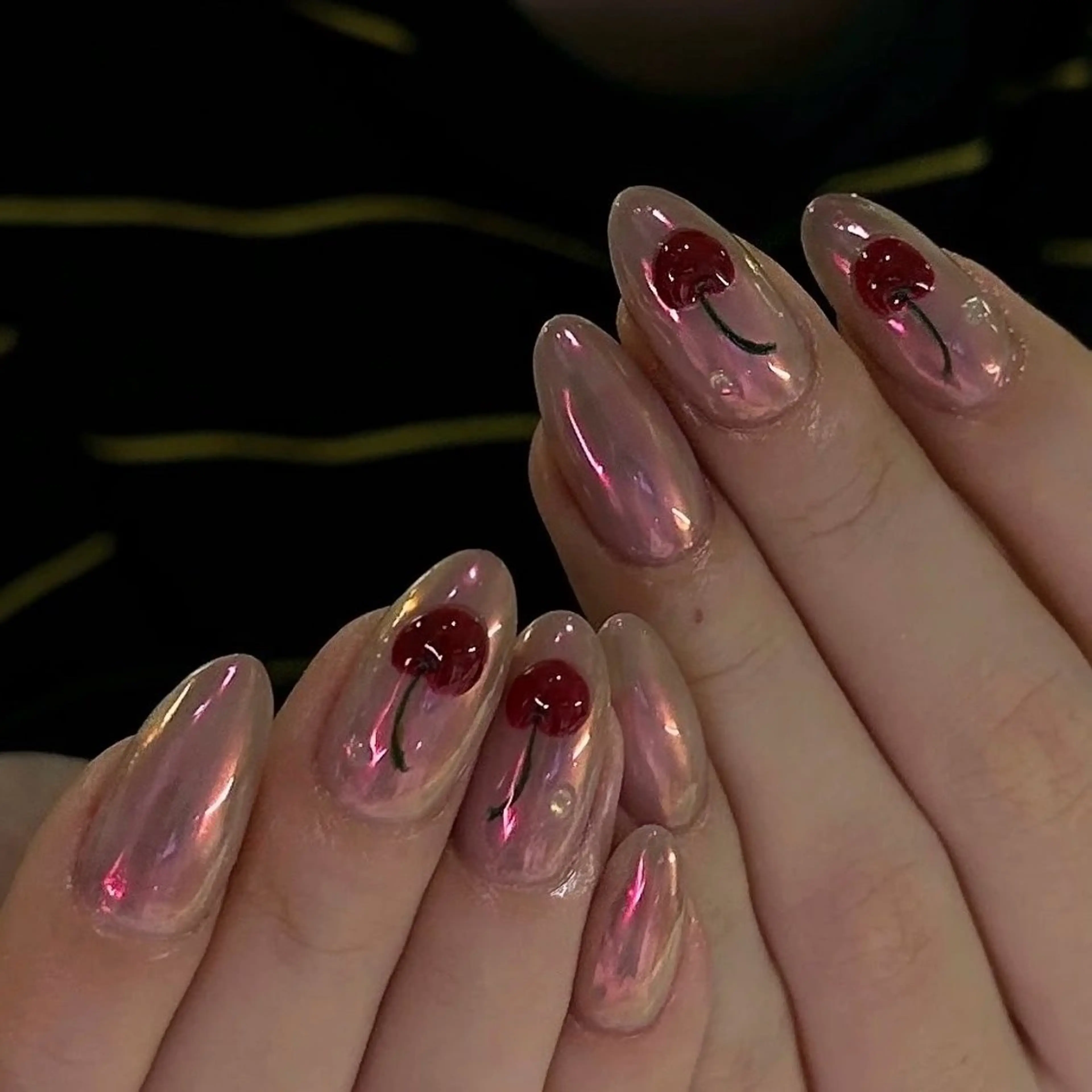 ネイル アートネイル ラメ(グリッター) 赤色 冬ネイル クリスマス ハンドネイル はなネイル所属・R_nail xixiのネイルデザイン