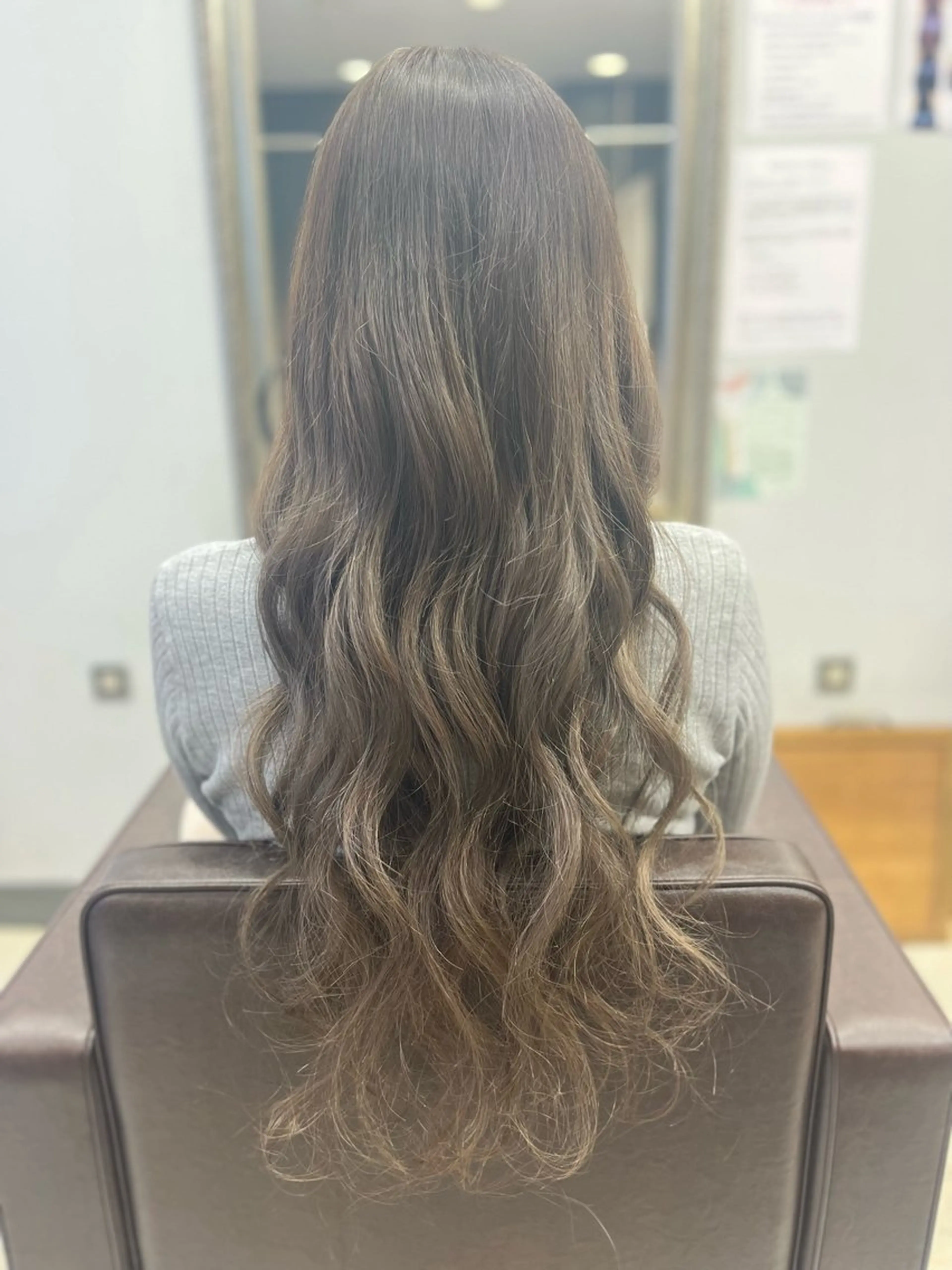 ロング カラー ハイライトカラー ハイライト ヘアカラー Crescere所属・小島 凜のヘアスタイル