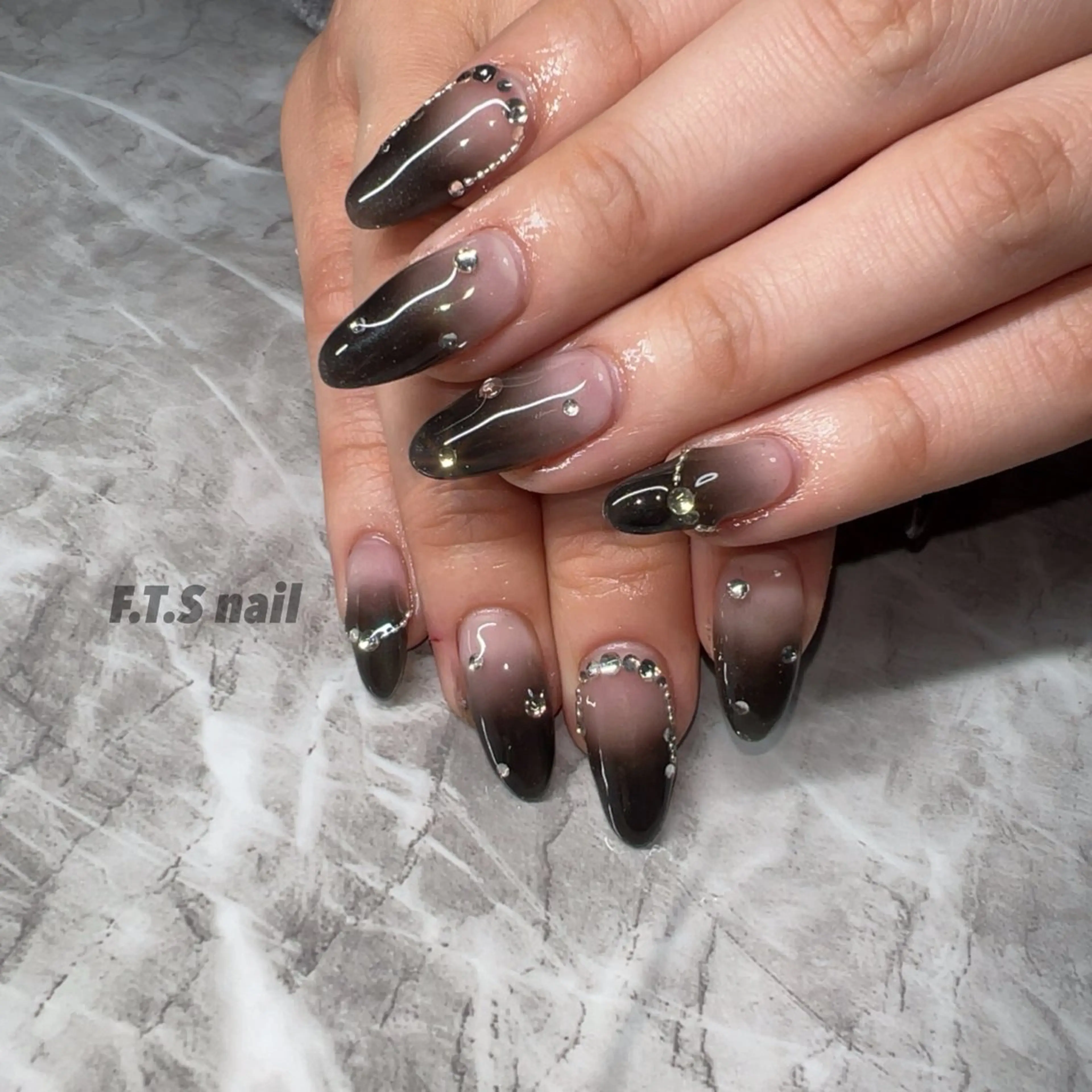 ネイル F.T.S nailのネイルデザイン