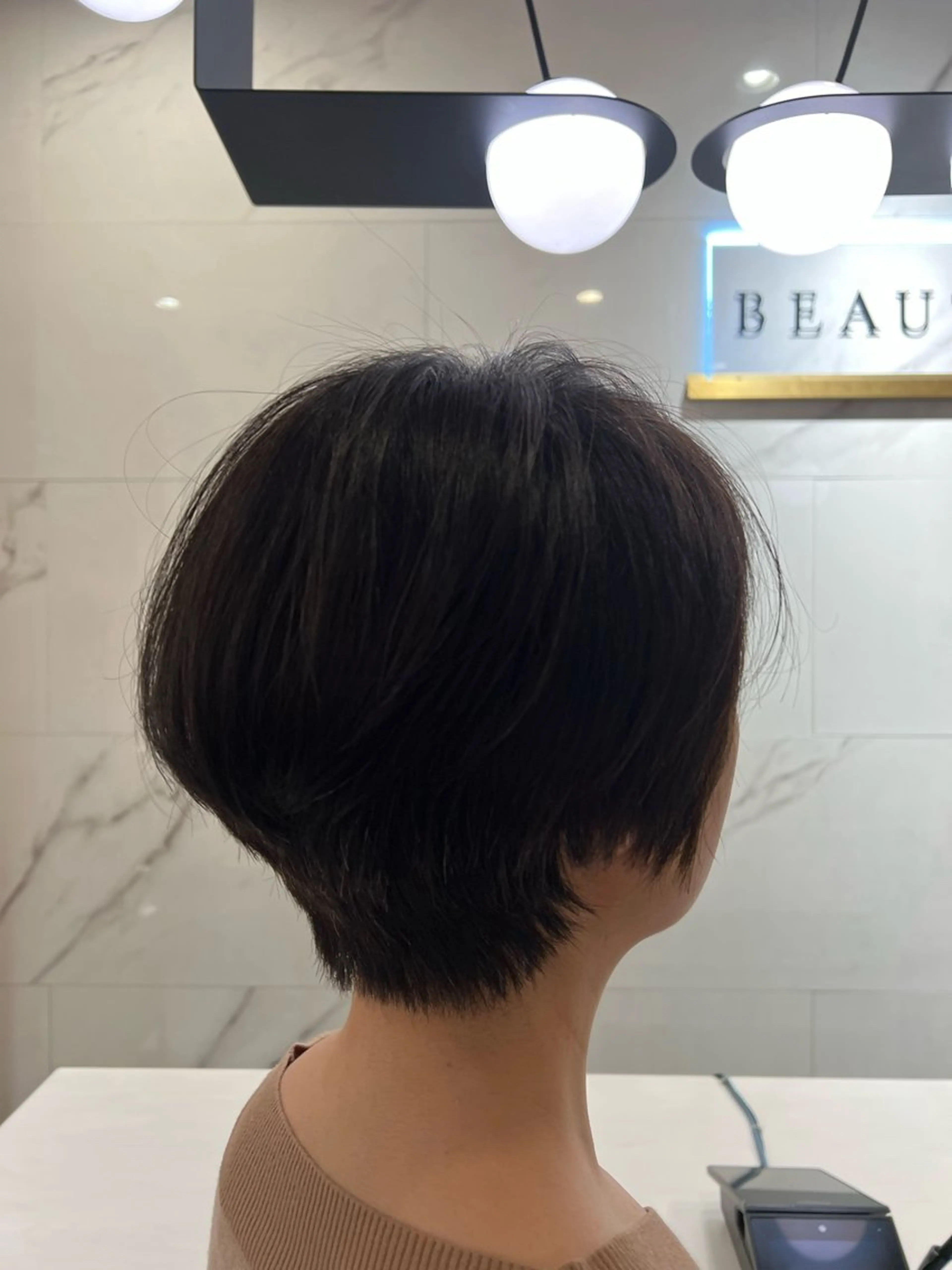 ショート 村中 逸紀のヘアスタイル