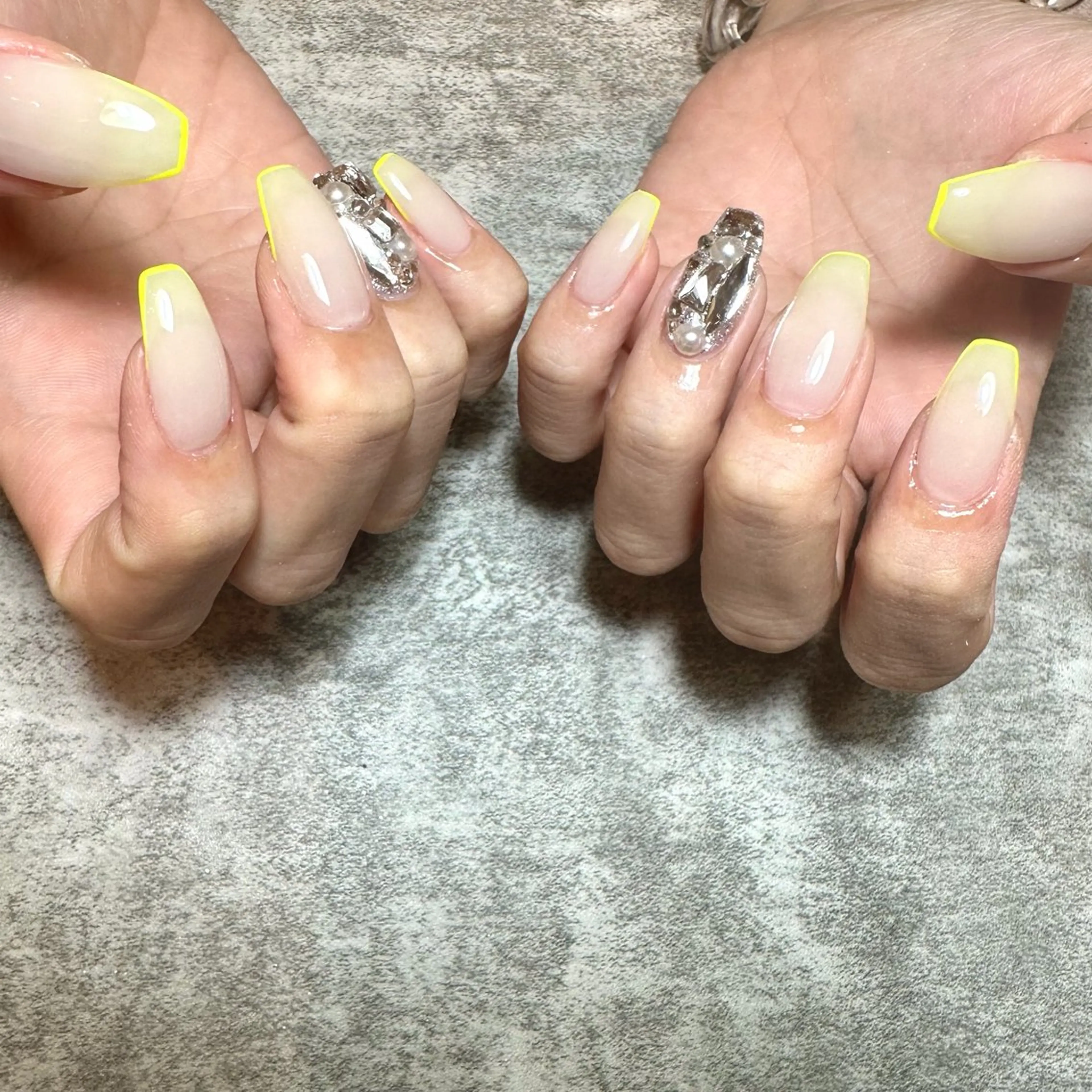 ネイル 黄色 Mii nailのネイルデザイン