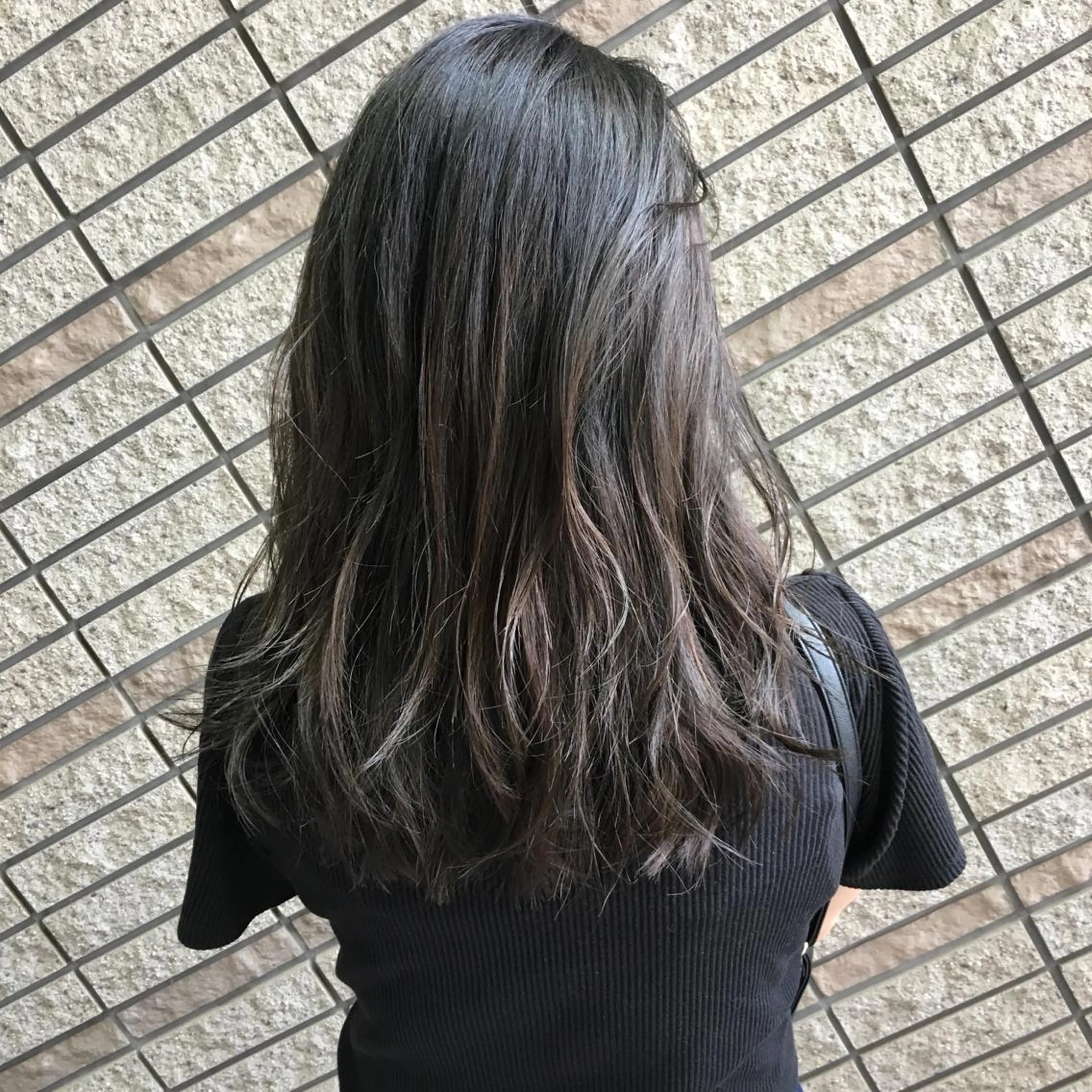 ロング カラー アッシュ イルミナカラー 外国人風カラー カット ヘアカラー トリートメント N° jillva ♦️川端裕司♦️のヘアスタイル