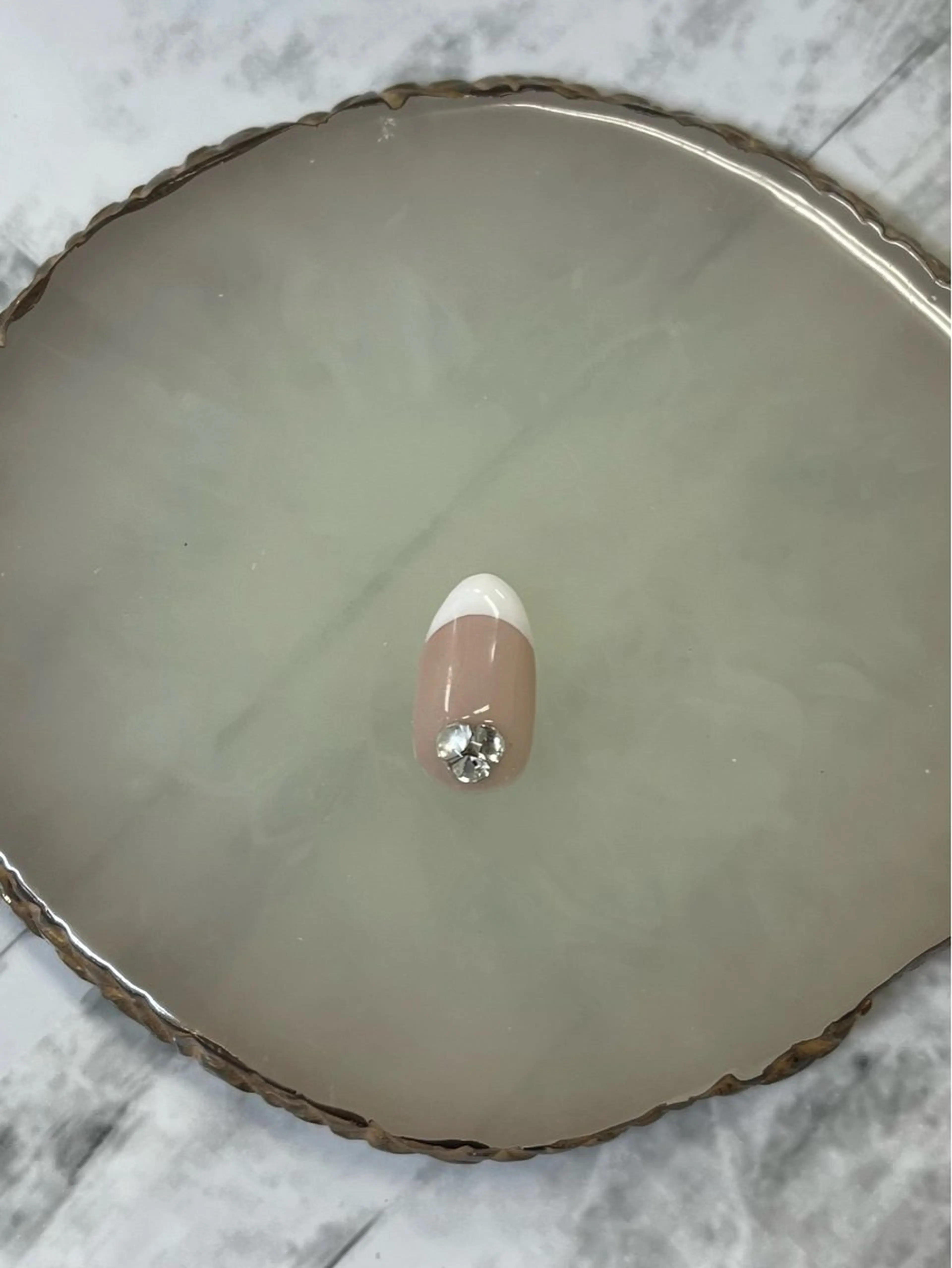 ネイル フレンチネイル PLUSNAIL池袋店所属・プラスネイル 池袋西口のネイルデザイン