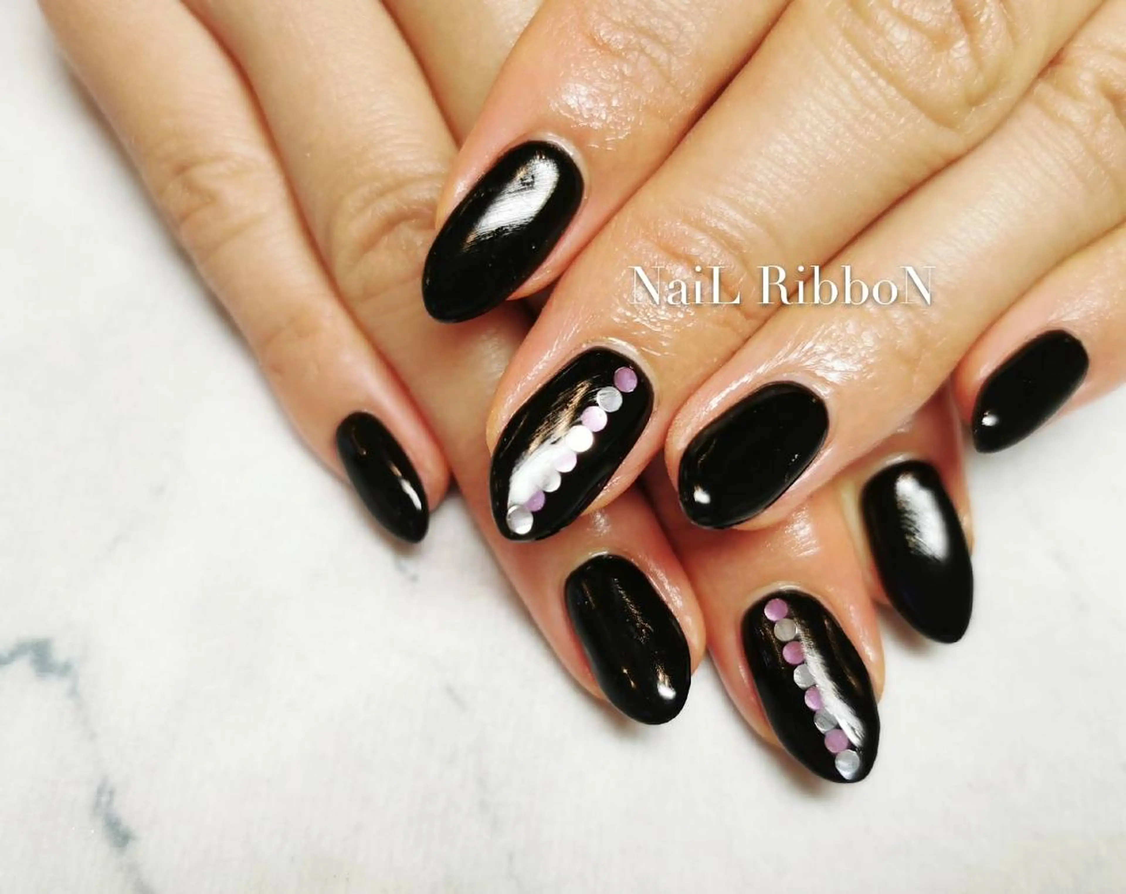 ネイル ネイルリボン 伊藤のネイルデザイン