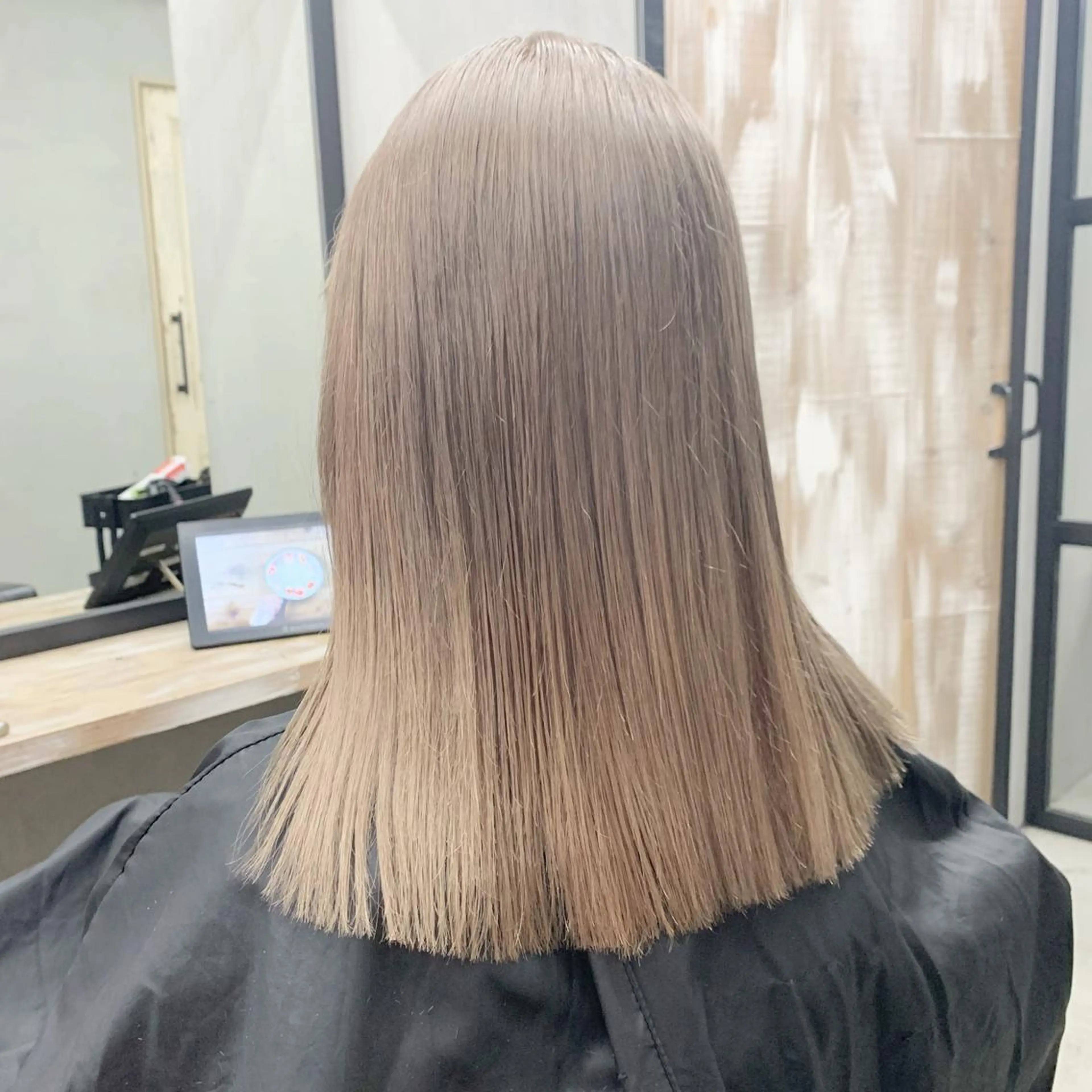 ミディアム カラー パーマ ヘアアレンジ メンズ キッズ ネイル マツエク・マツパ ブロンド ホワイト カット ヘアカラー トリートメント ヘアセット 韓国ヘア🫧 KAZUTOのヘアスタイル