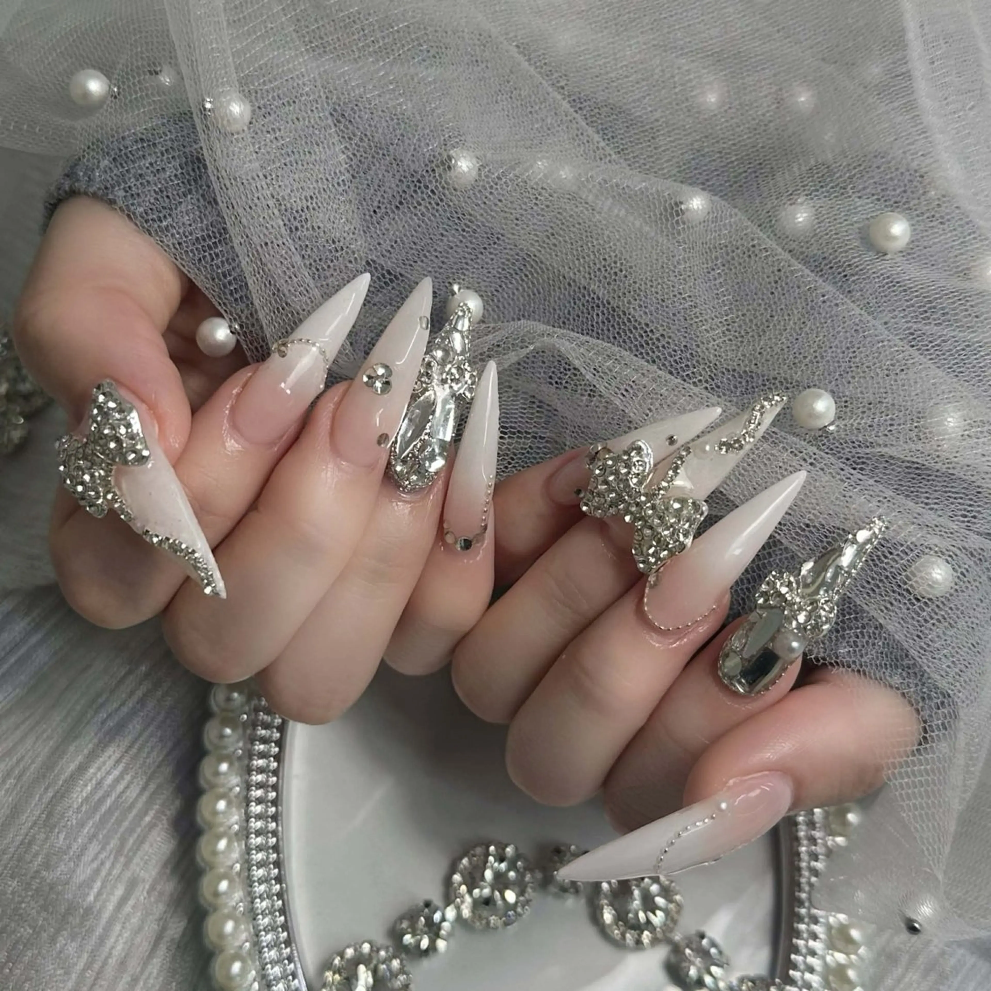 ネイル ハンドネイル いちご chan novaのネイルデザイン