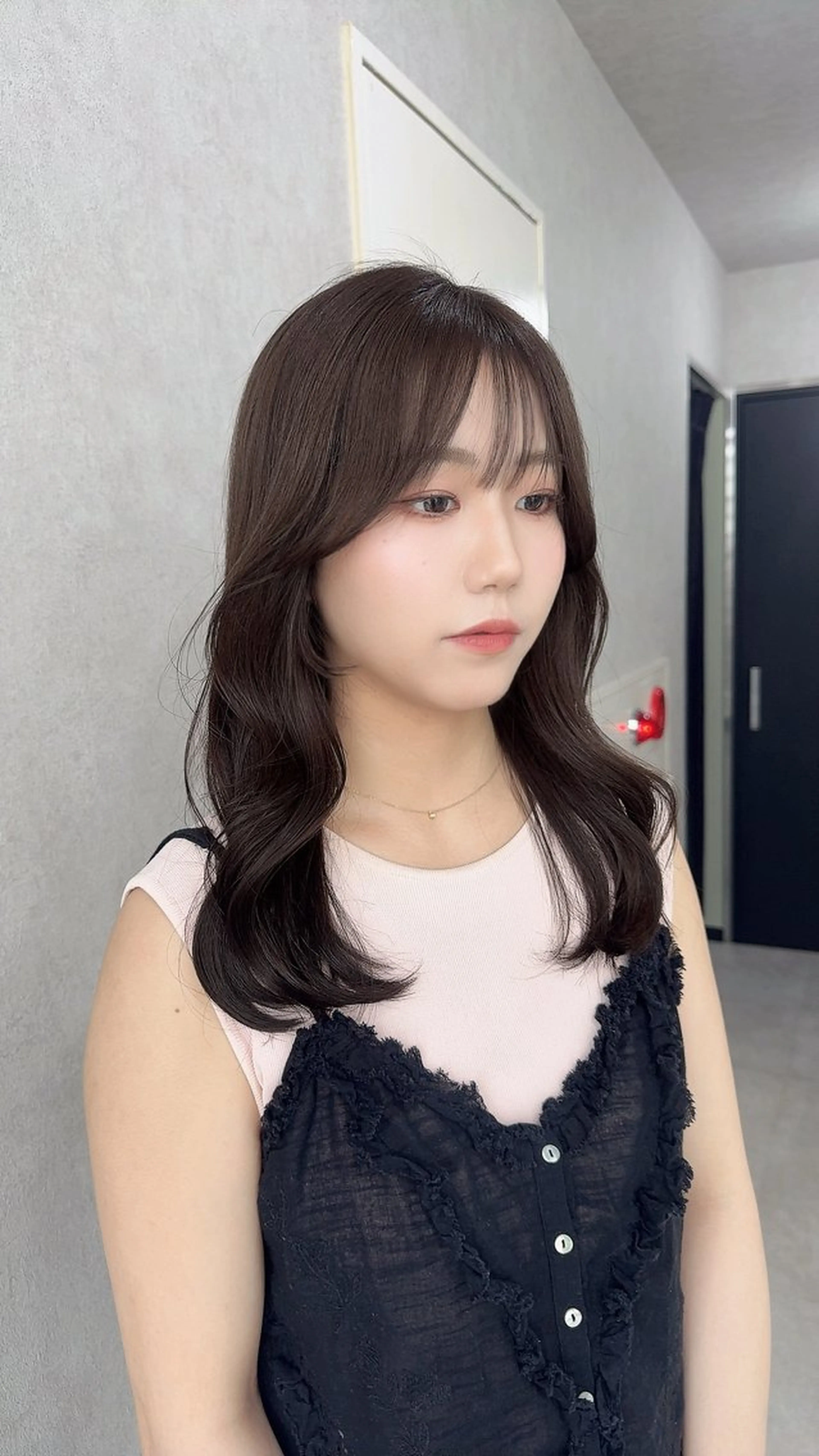 ロング カラー アッシュ アッシュブラウン ベージュカラー 黒髪 ブリーチ 赤み無し柔らかカラー 【梅田】madokaのヘアスタイル