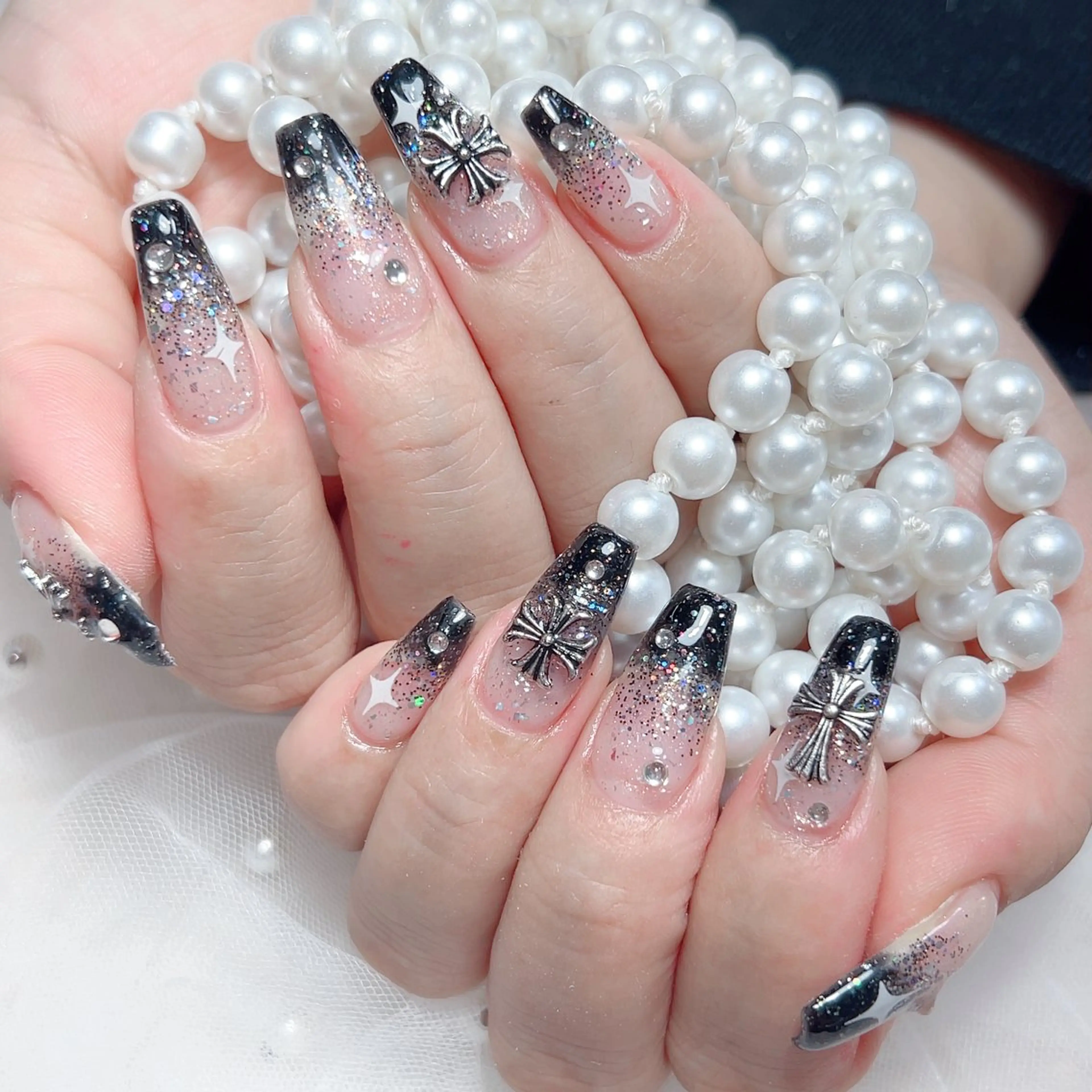 ネイル オーロラネイル フレンチネイル ジェルネイル ガラスフレンチ グラデーション ハンドネイル M🌷nail 長さだし専門店のネイルデザイン