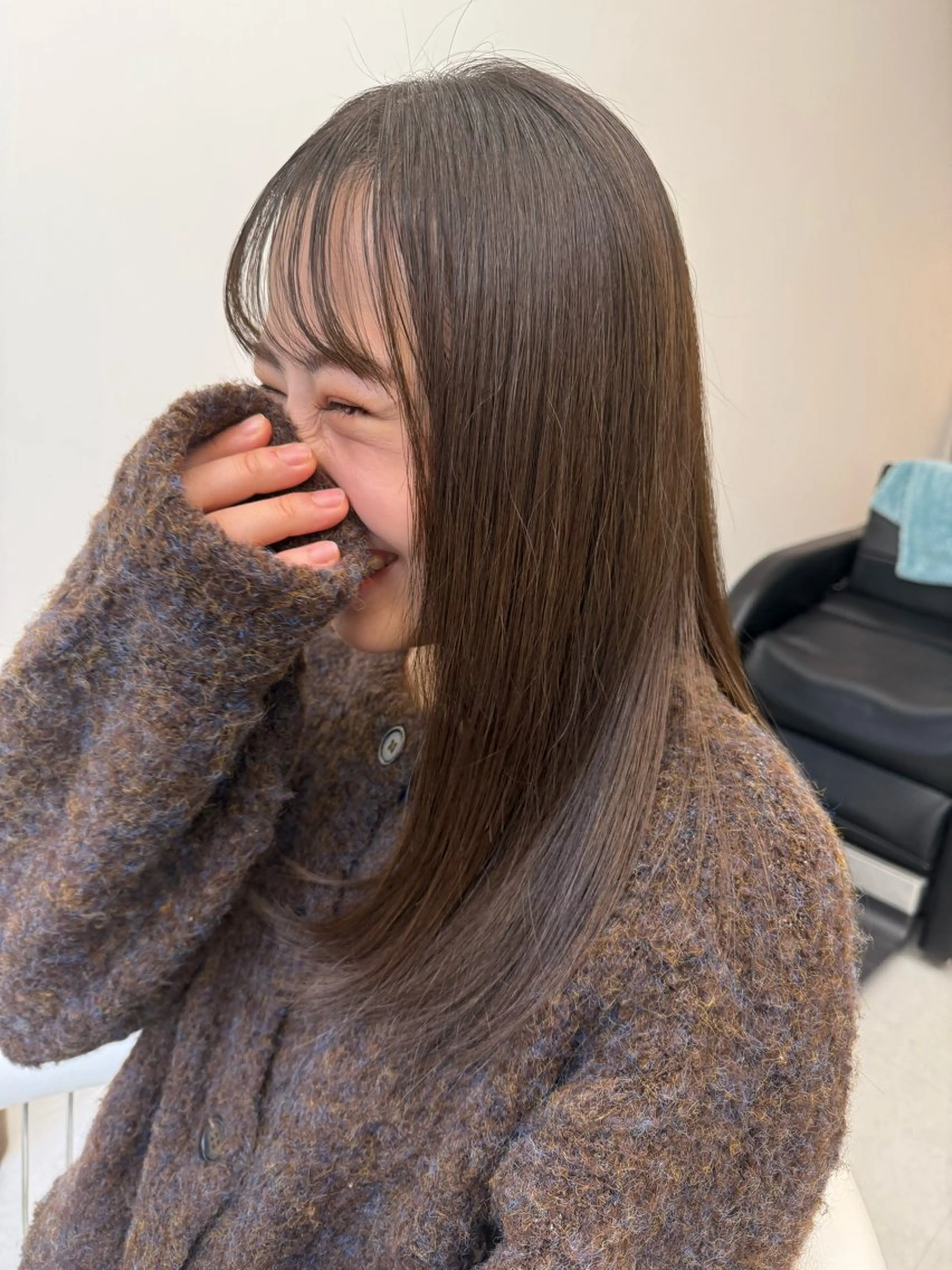 セミロング カラー 銀座美容室cue所属・石和茉由香　カラー/ パーマ／縮毛矯正のヘアスタイル