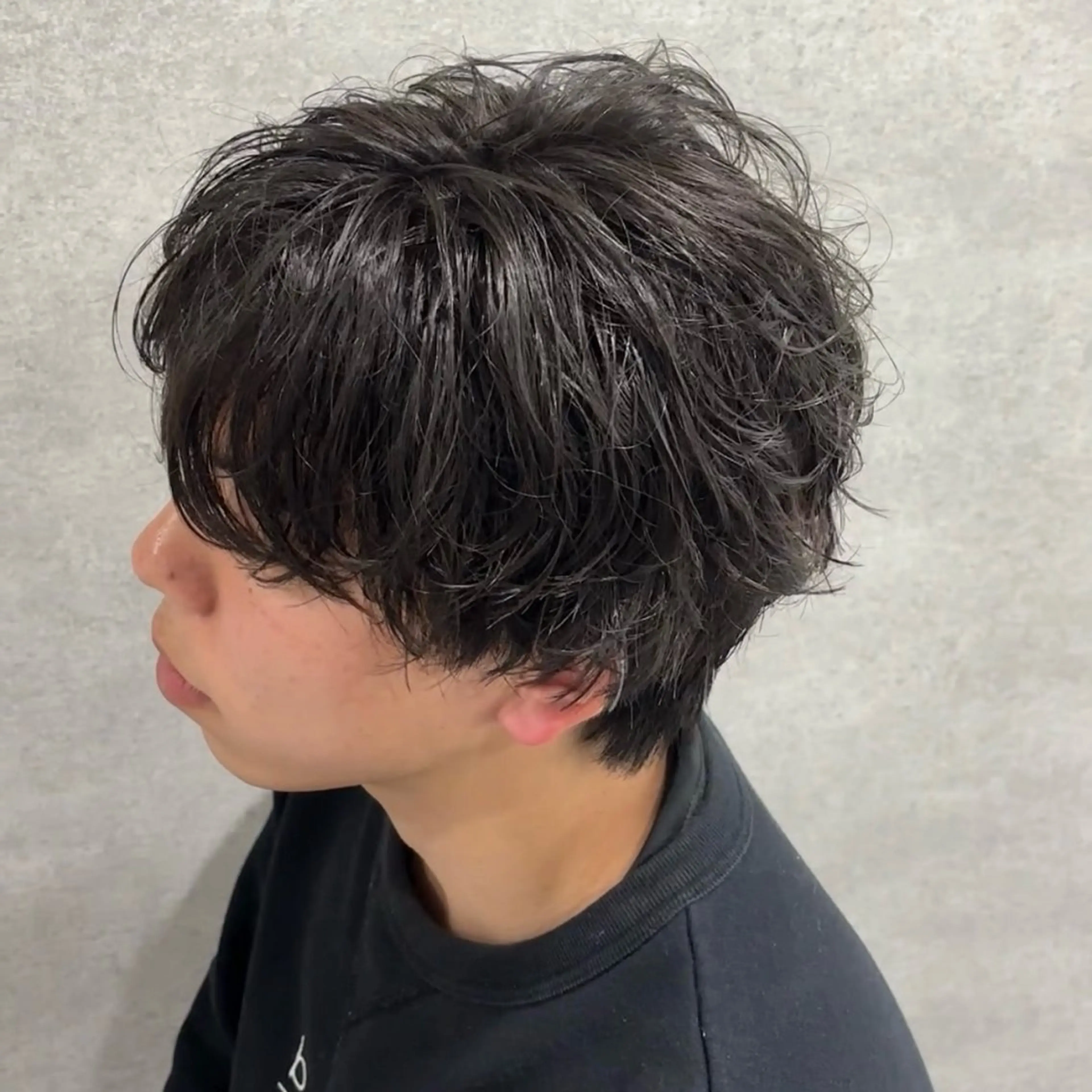 パーマ メンズ メンズ韓国風 メンズパーマ カット パーマ 札幌No.1フェザー KAITOのヘアスタイル