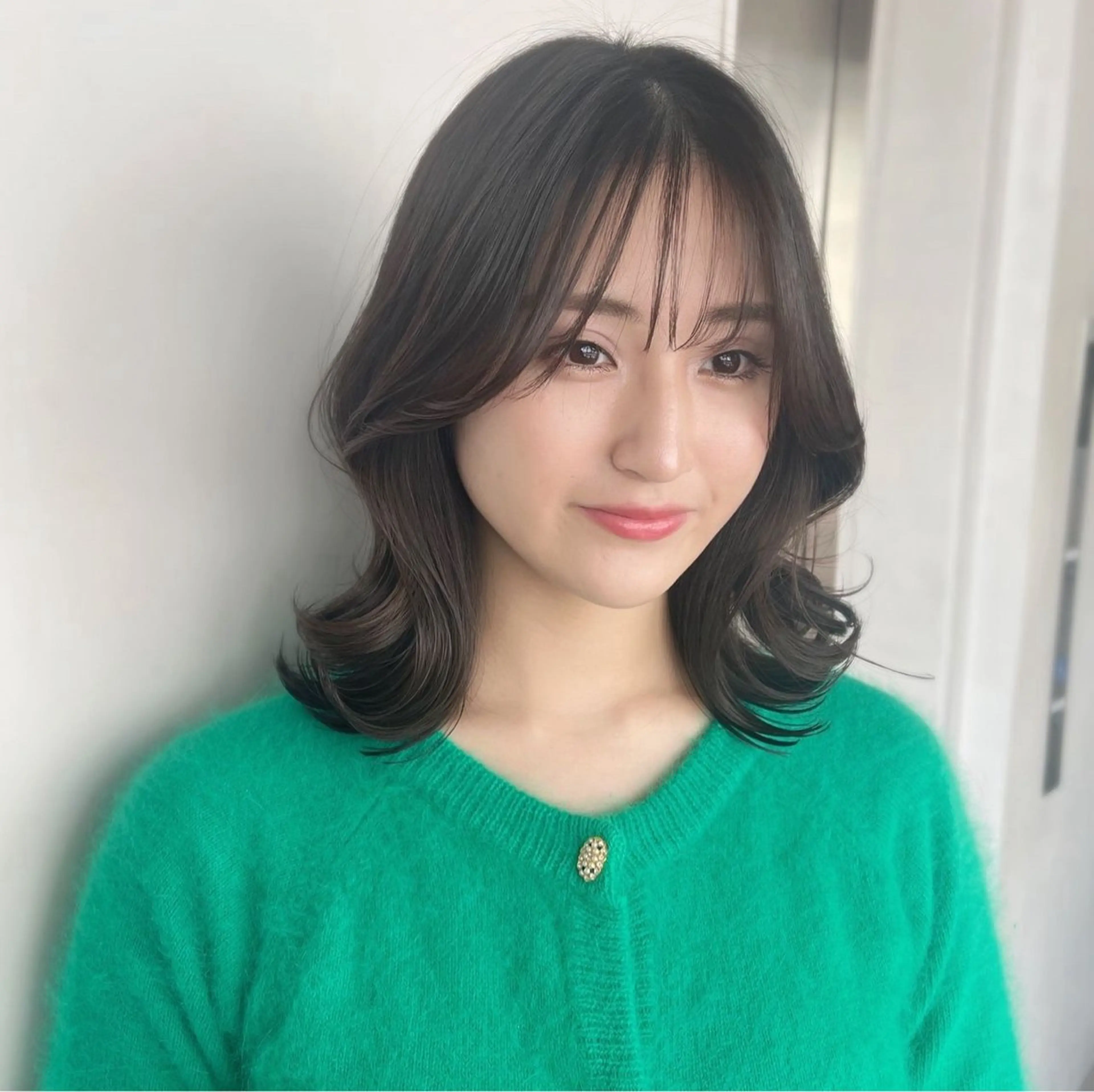 ミディアム 顔まわりレイヤー 顔周りカット 韓国風ヘア レイヤーカット 梅田/メンズ/ AYATOのヘアスタイル