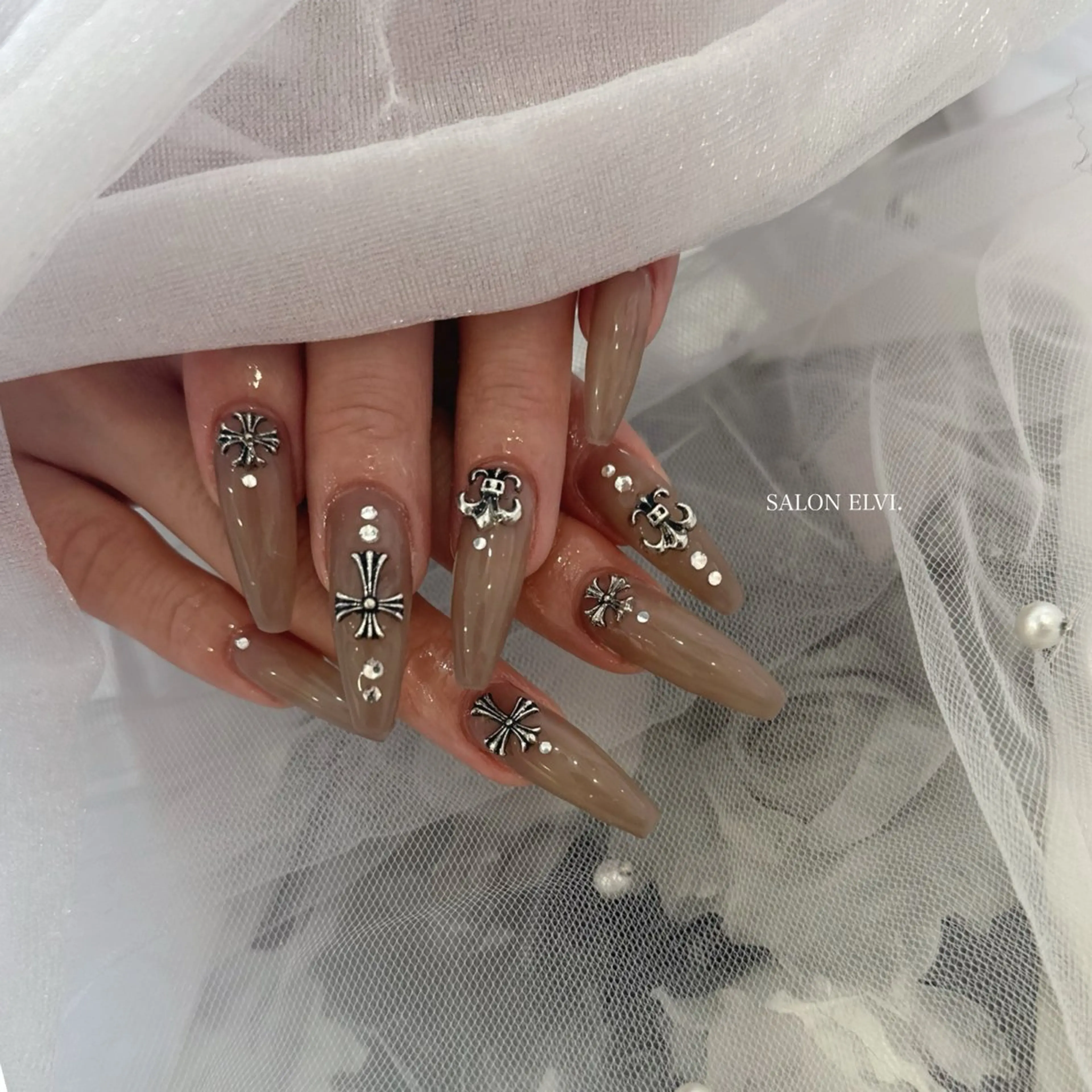 ネイル SALON ELVI.所属・SALON ELVI.のネイルデザイン