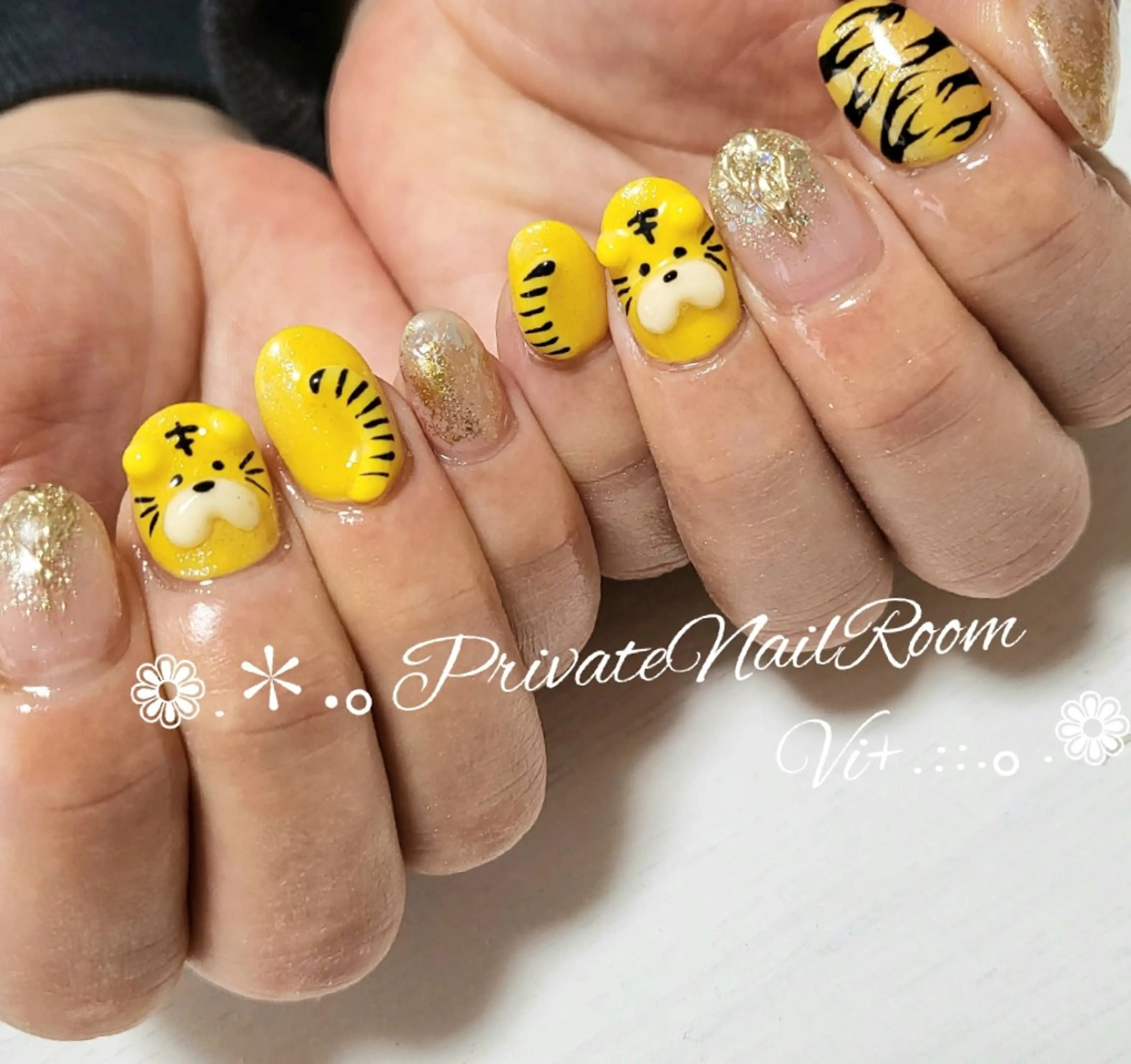 ネイル ハンドネイル Nail Room Vi+のネイルデザイン