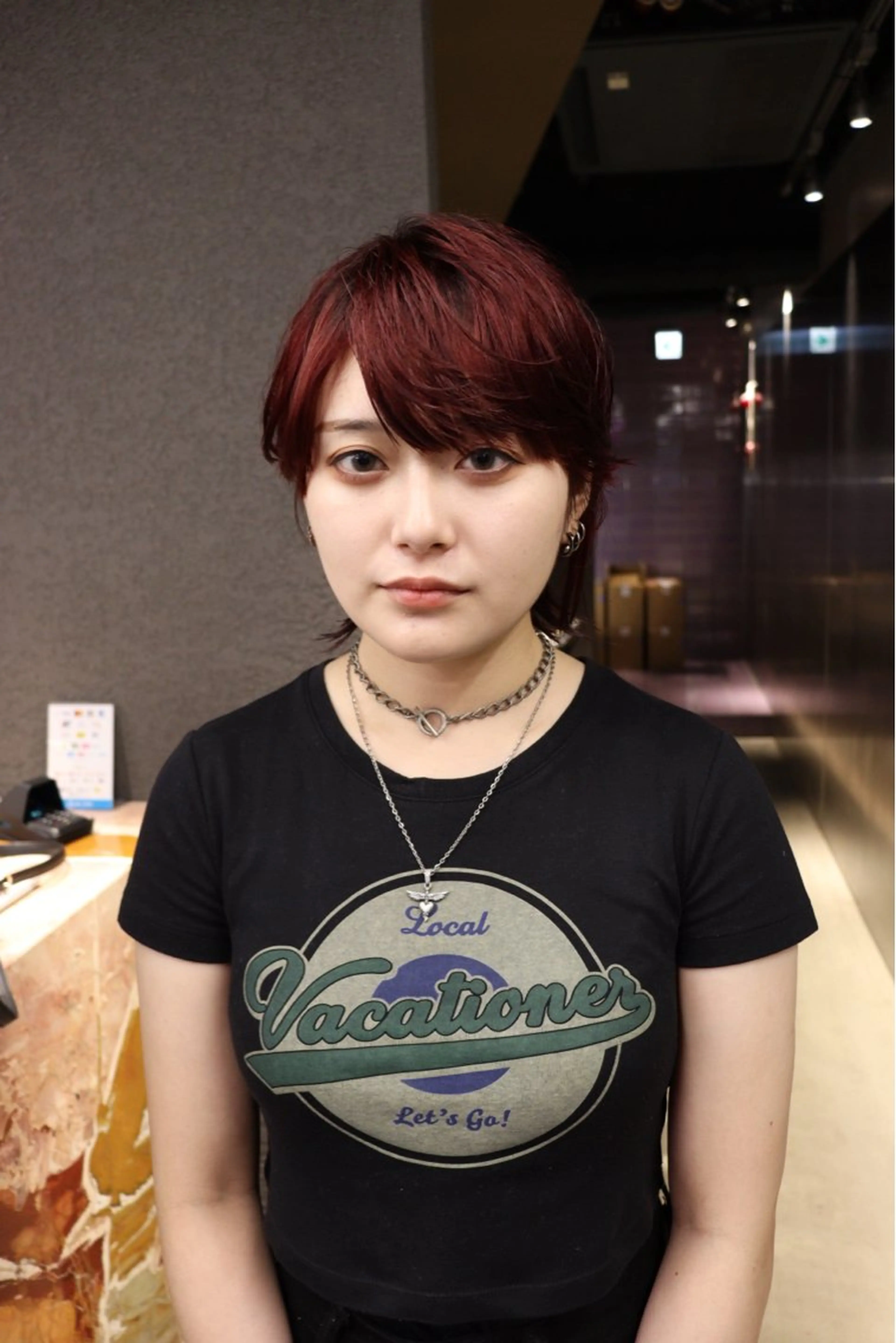 ミディアム カラー レッドカラー ウルフカット カット ヘアカラー トリートメント 鈴木/ミルクティー/ ブリーチ/ボブ/のヘアスタイル