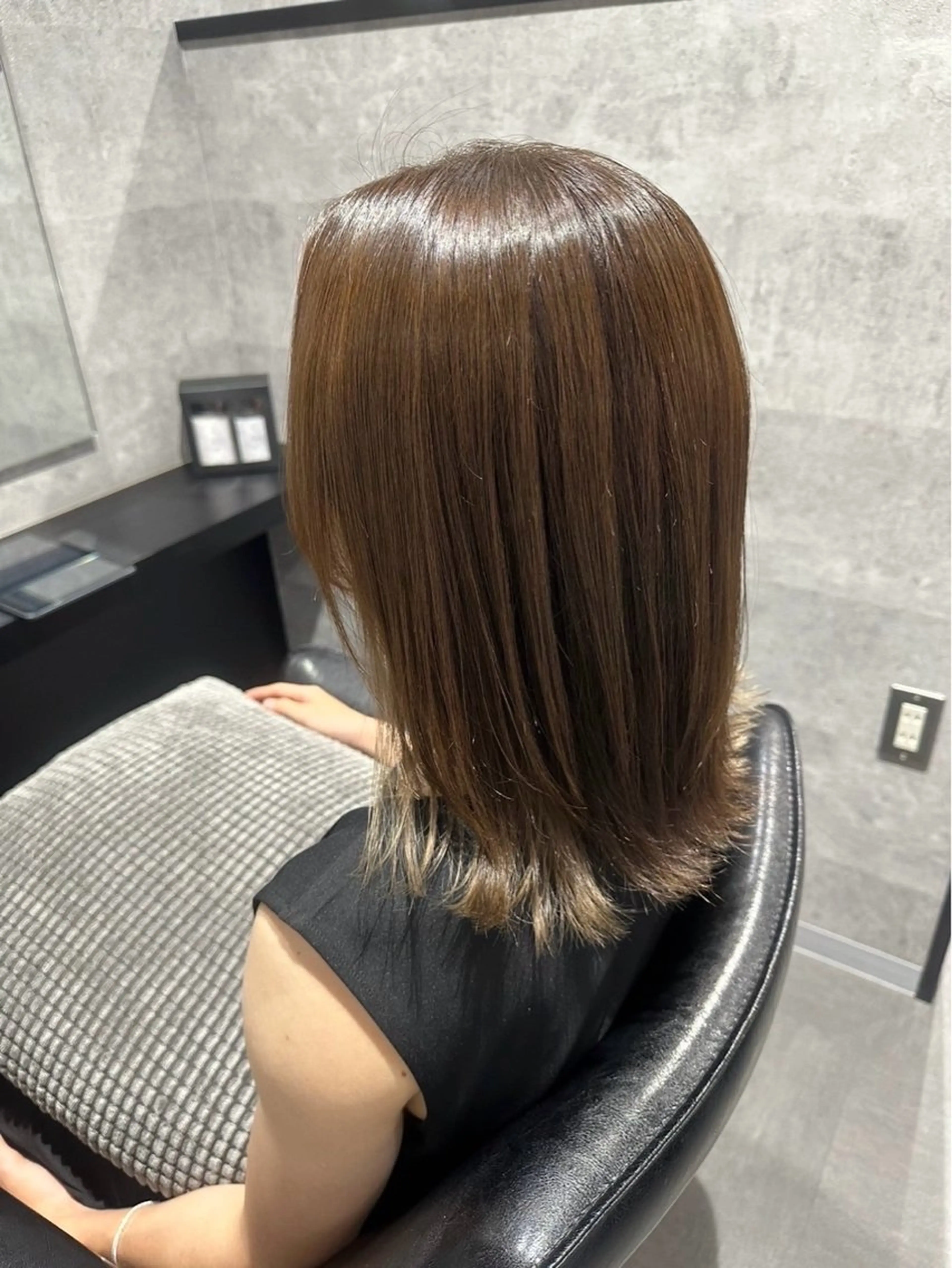 ミディアム カラー ヘアカラー 柔らかい透明感カラー 髪質改善/神戸のヘアスタイル