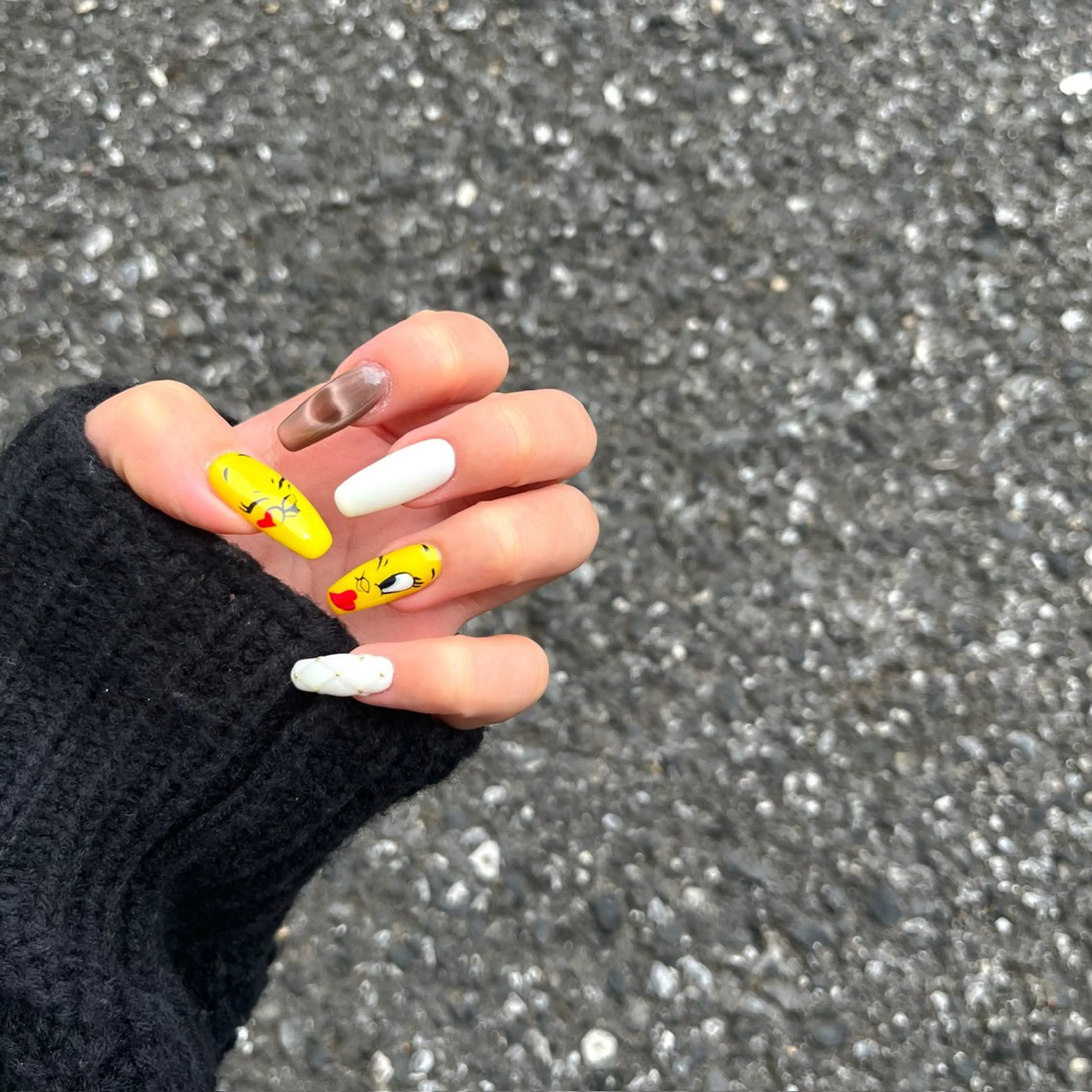 オフ有💛簡易な痛ネイル計2本までの写真