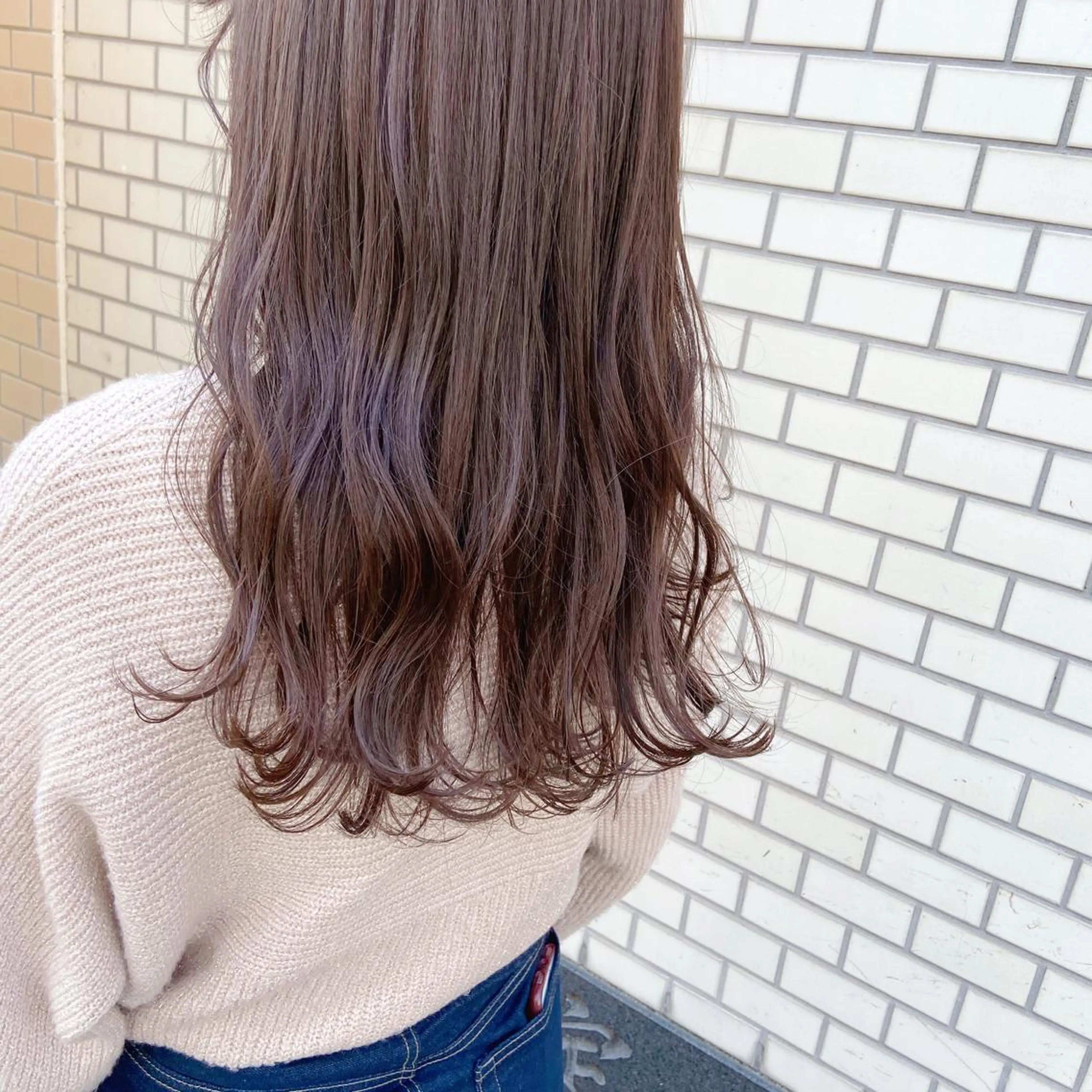 セミロング カラー GLROW haruhiのヘアスタイル